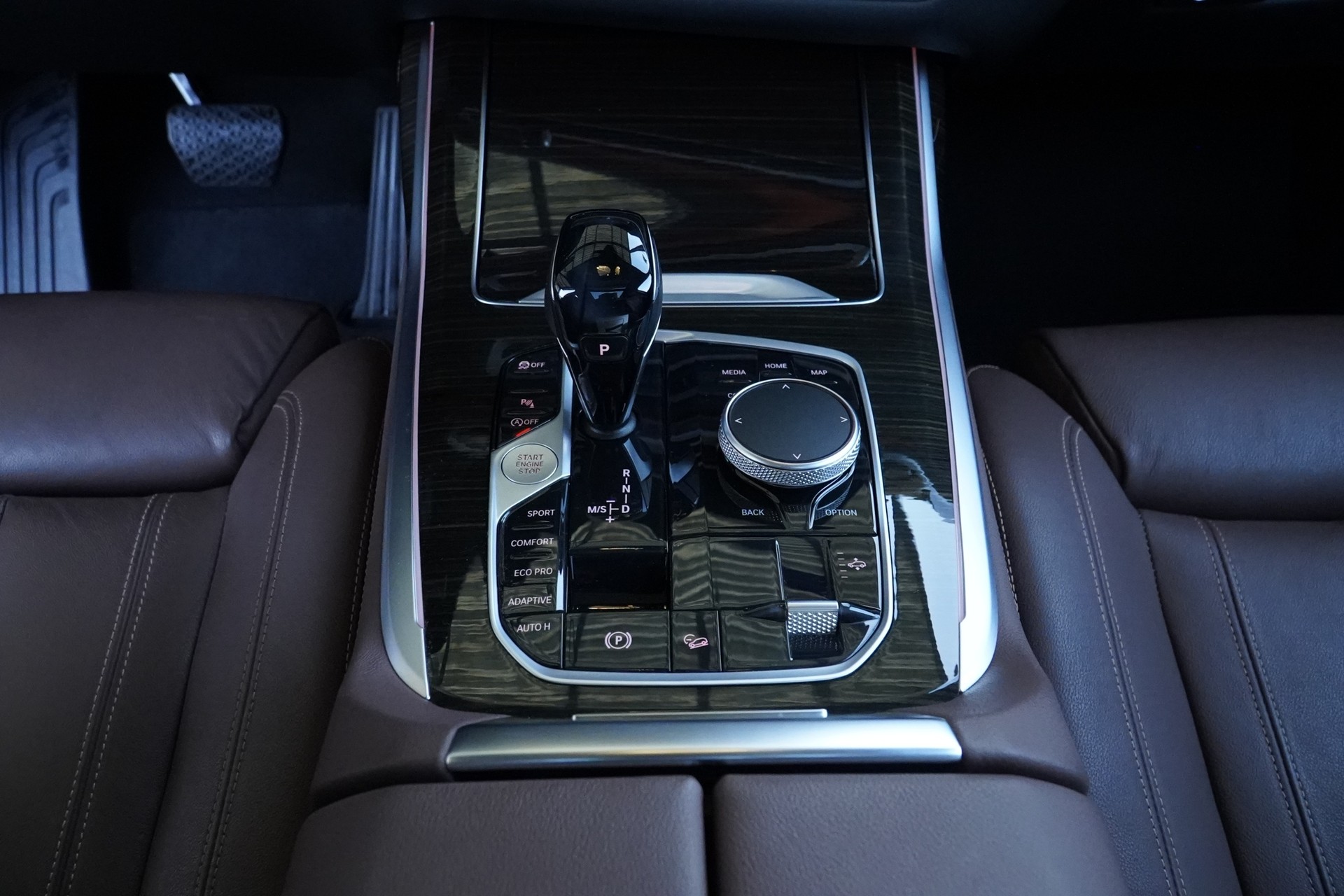 BMW X7 xDrive 30d Steptronic Individual *CH Fahrzeug & AHK-7 Sitze*-image-9