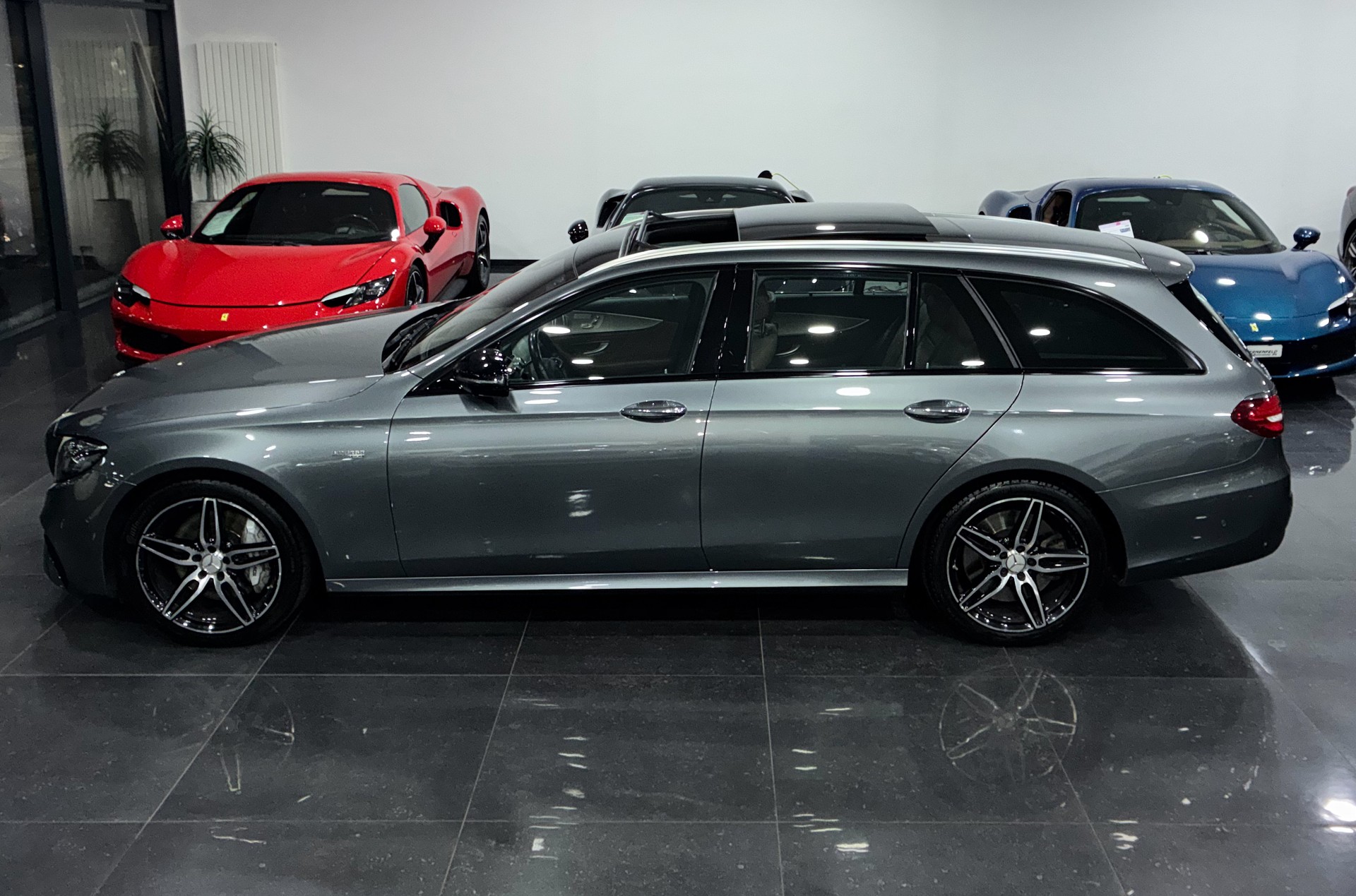 MERCEDES-BENZ E 43 AMG 4 Matic 9G-Tronic-image-3