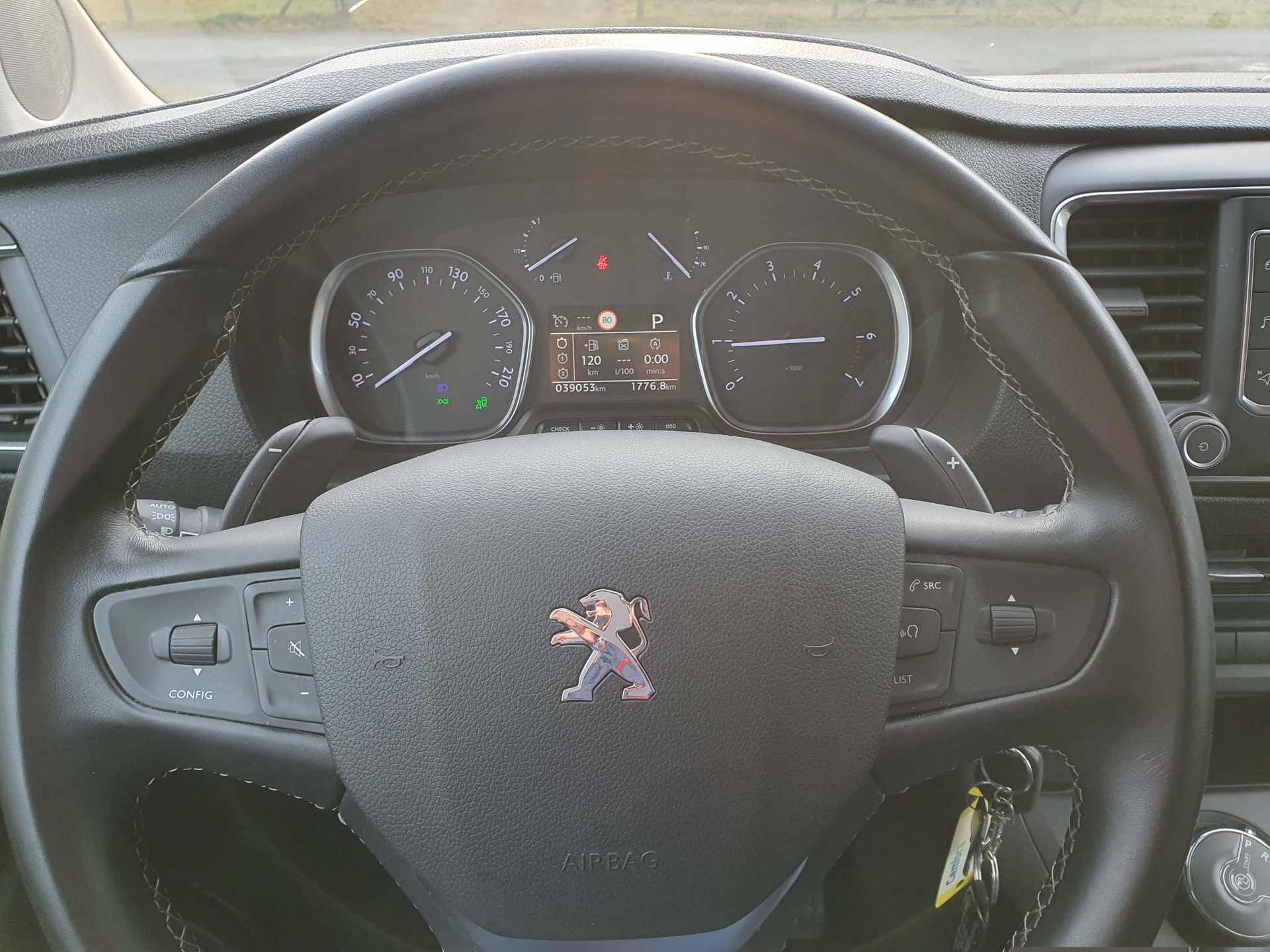 PEUGEOT Boxer Bravia Swan 495 140 PS EAT-image-13