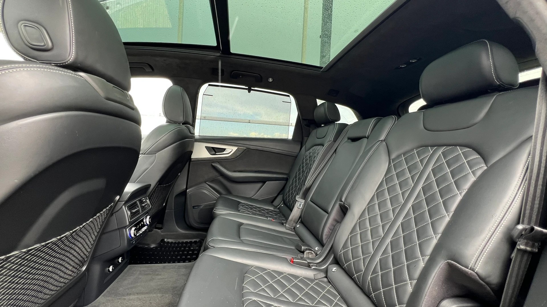 AUDI SQ7 4.0 TDI QUATTRO TIPTRONIC l 435 PS-image-27