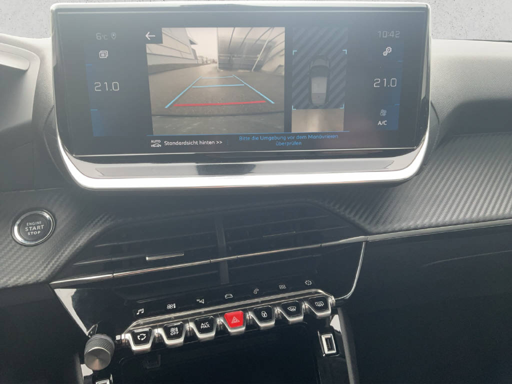 PEUGEOT 208 1.2 PureTech 100 Allure-image-12