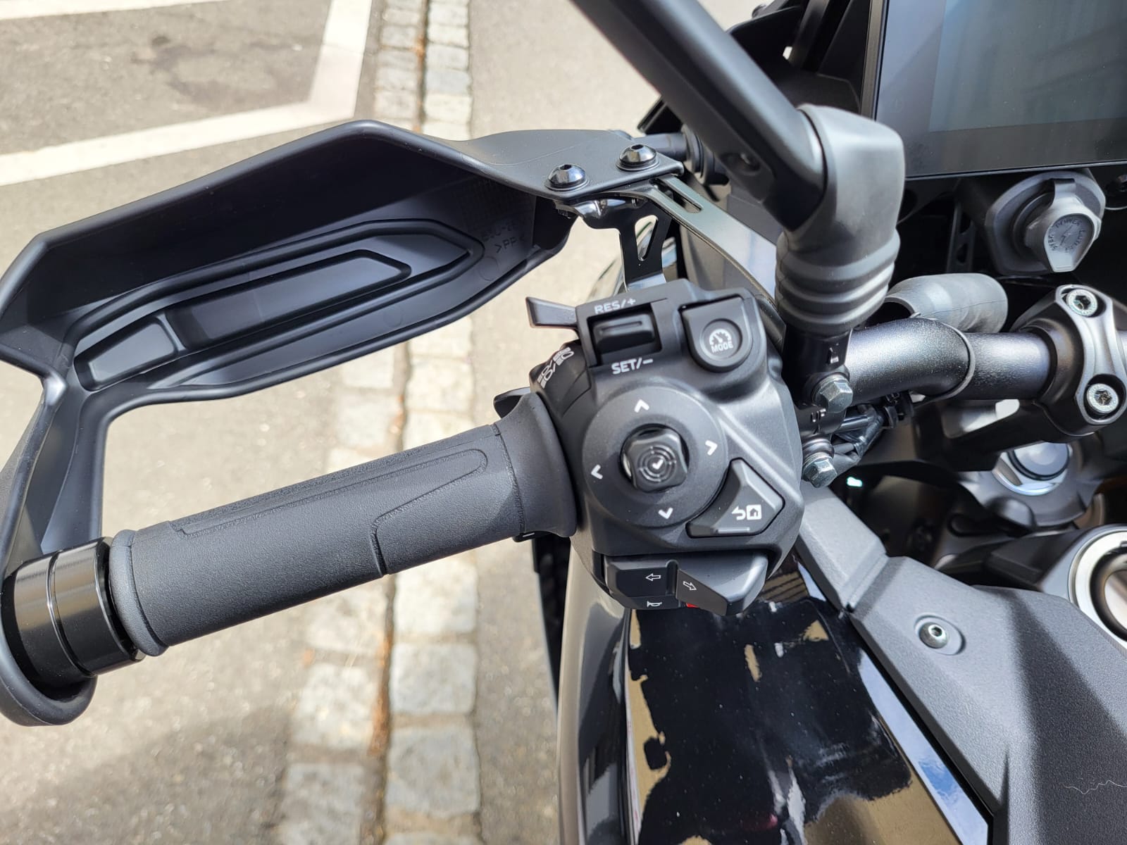 YAMAHA Tracer 9 GT+ Y-AMT-image-8