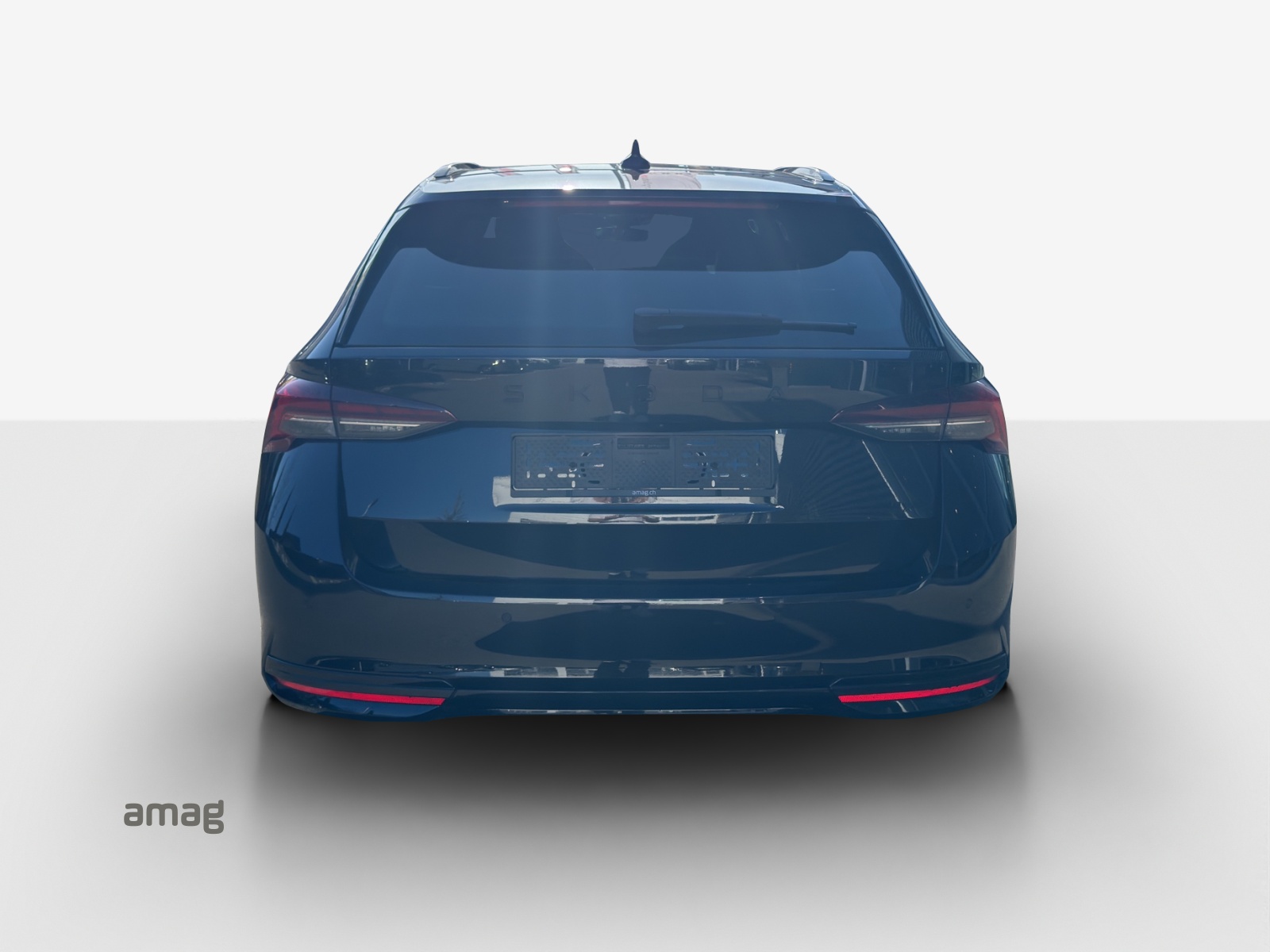 SKODA Octavia Combi 2.0 TSI DSG Sport Line 4x4-image-3