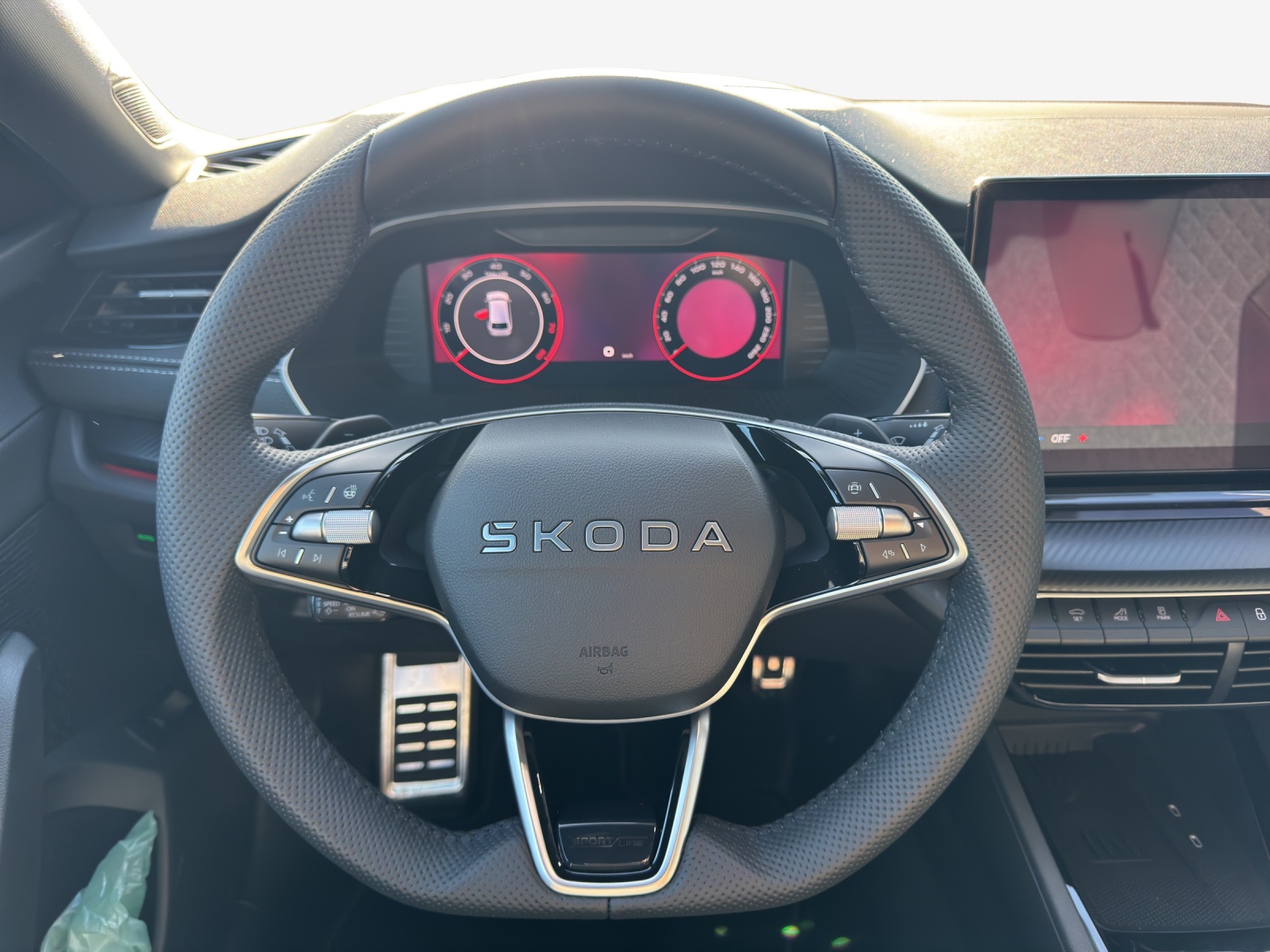 SKODA Octavia Combi 2.0 TSI DSG Sport Line 4x4-image-9
