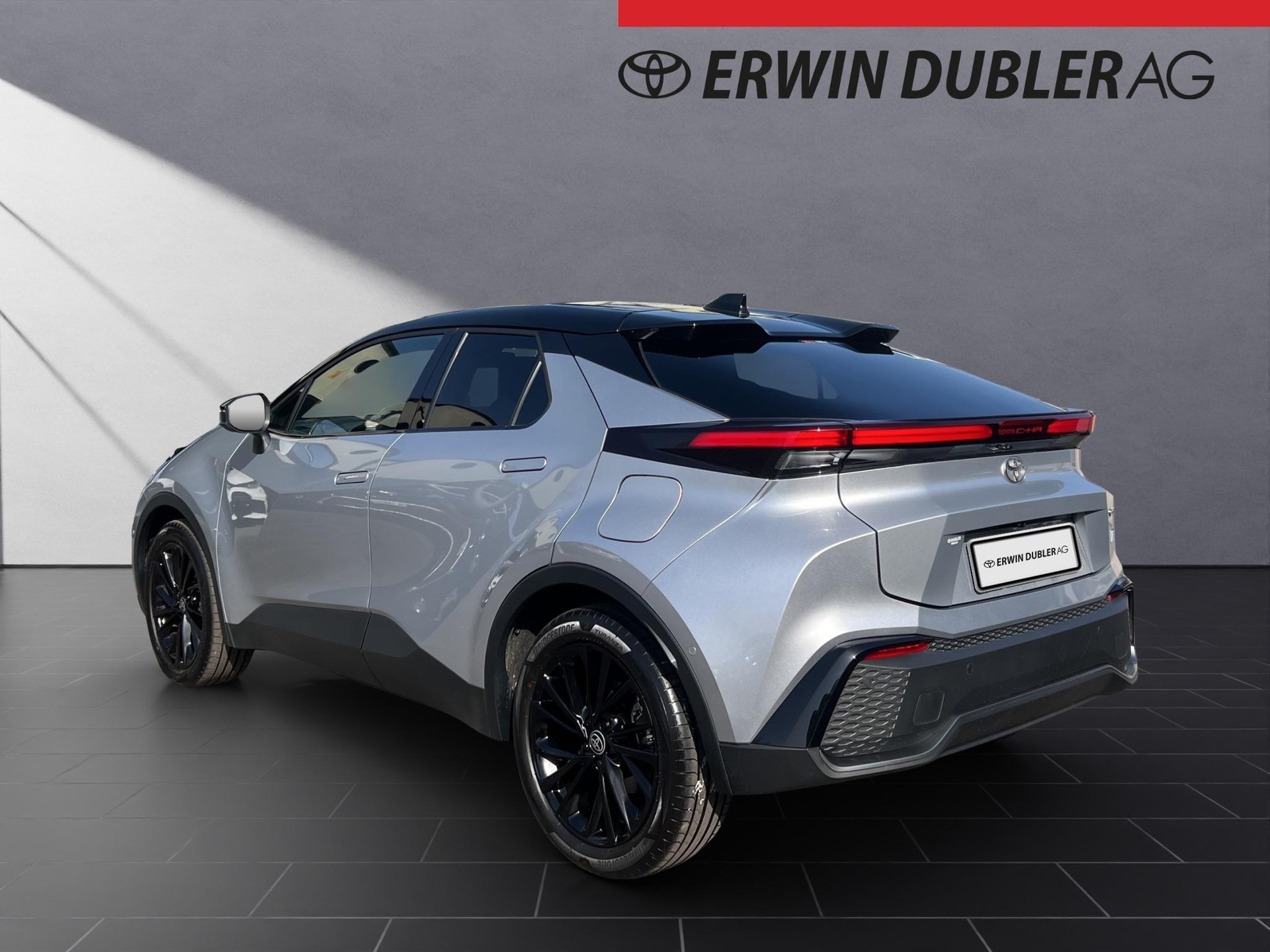 TOYOTA C-HR 2.0 PHEV GR Sport-showroom-element-2