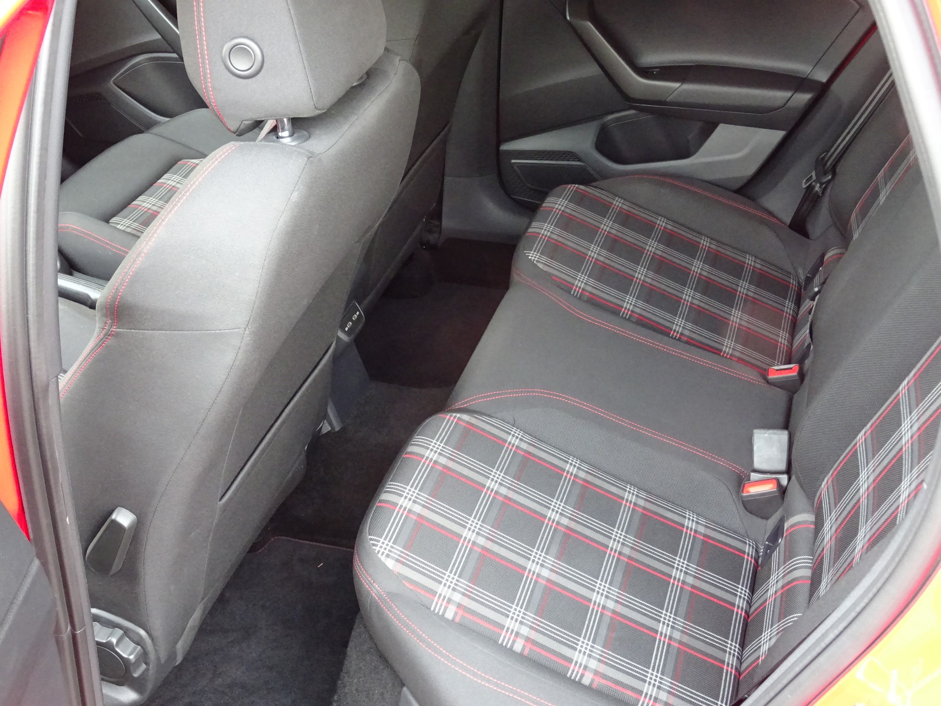 VW Polo 2.0 TSI GTI DSG-image-5