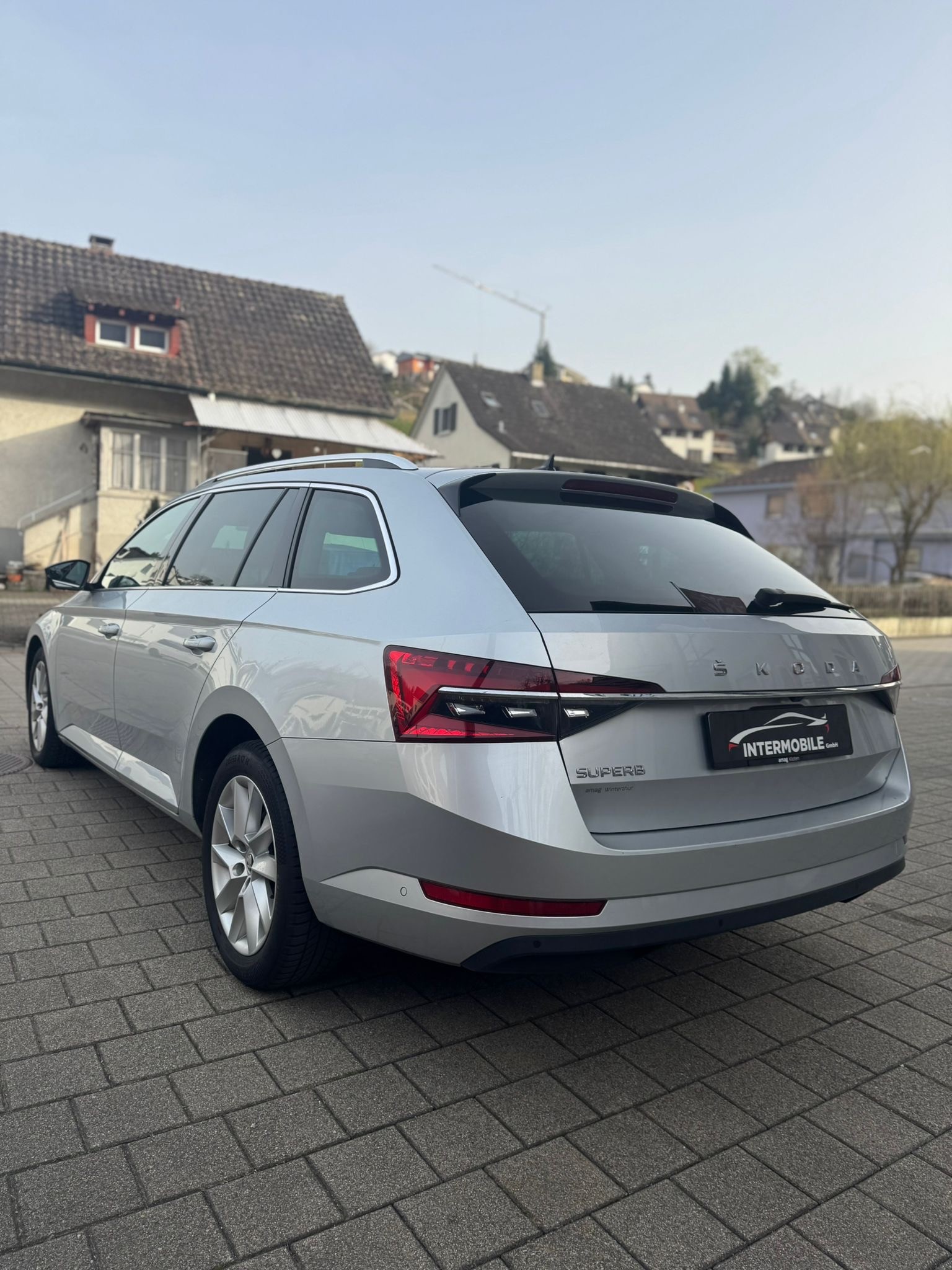 SKODA Superb Combi 2.0 TDi Style DSG-image-9