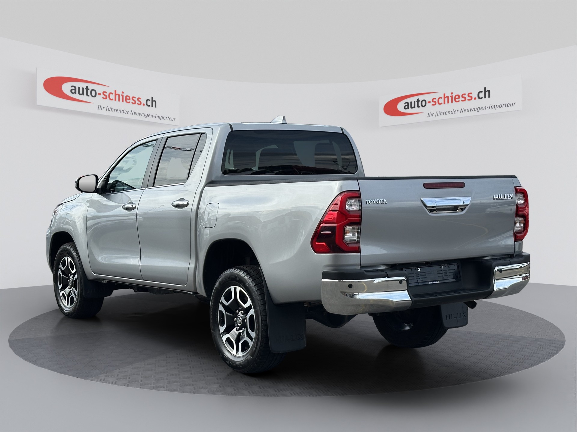 TOYOTA Hilux 2.8D-4D Double Cab Duty 4x4 A-image-2