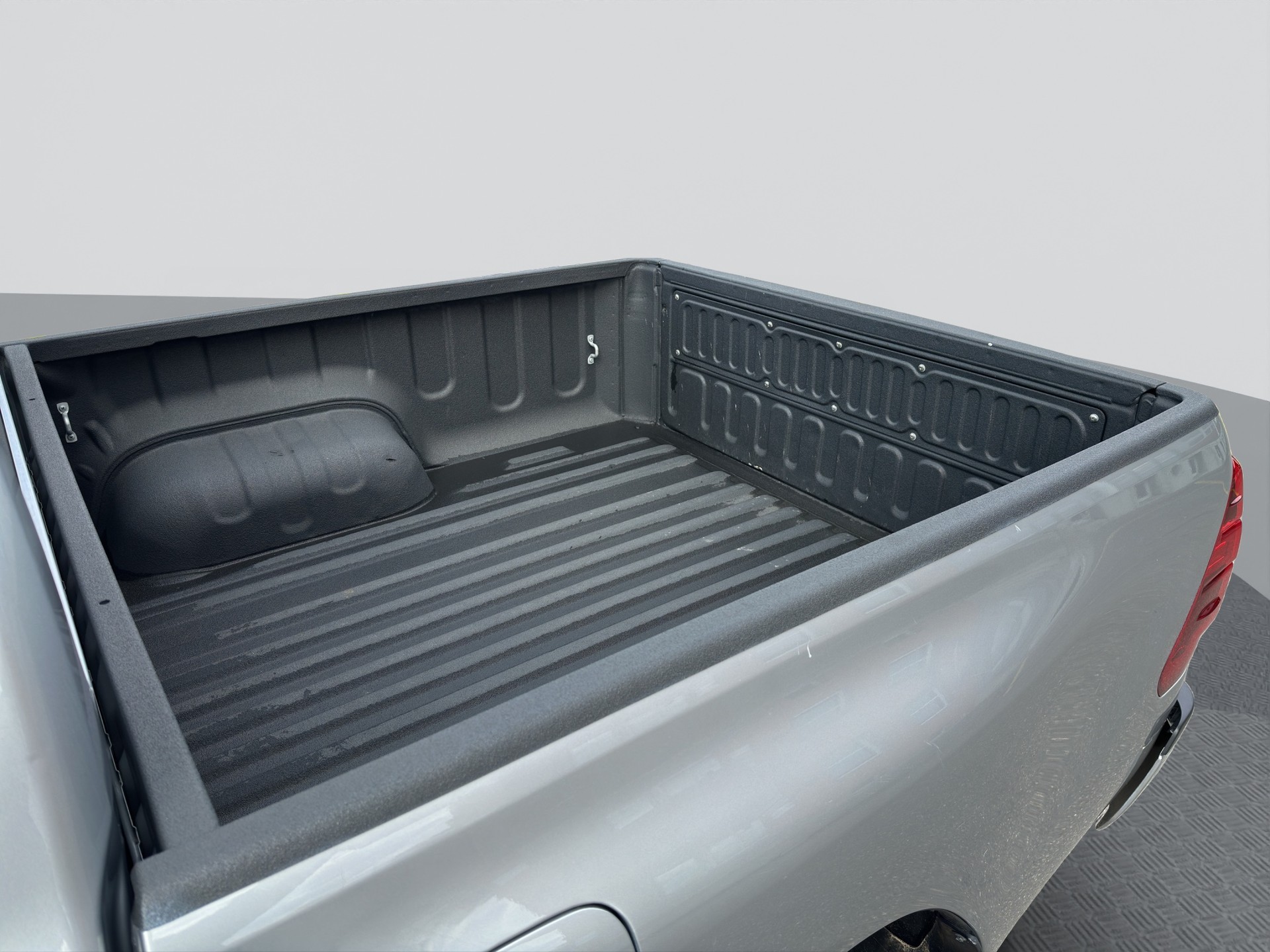 TOYOTA Hilux 2.8D-4D Double Cab Duty 4x4 A-image-5