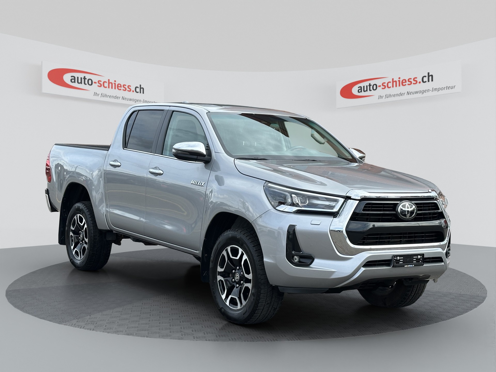TOYOTA Hilux 2.8D-4D Double Cab Duty 4x4 A-image-0