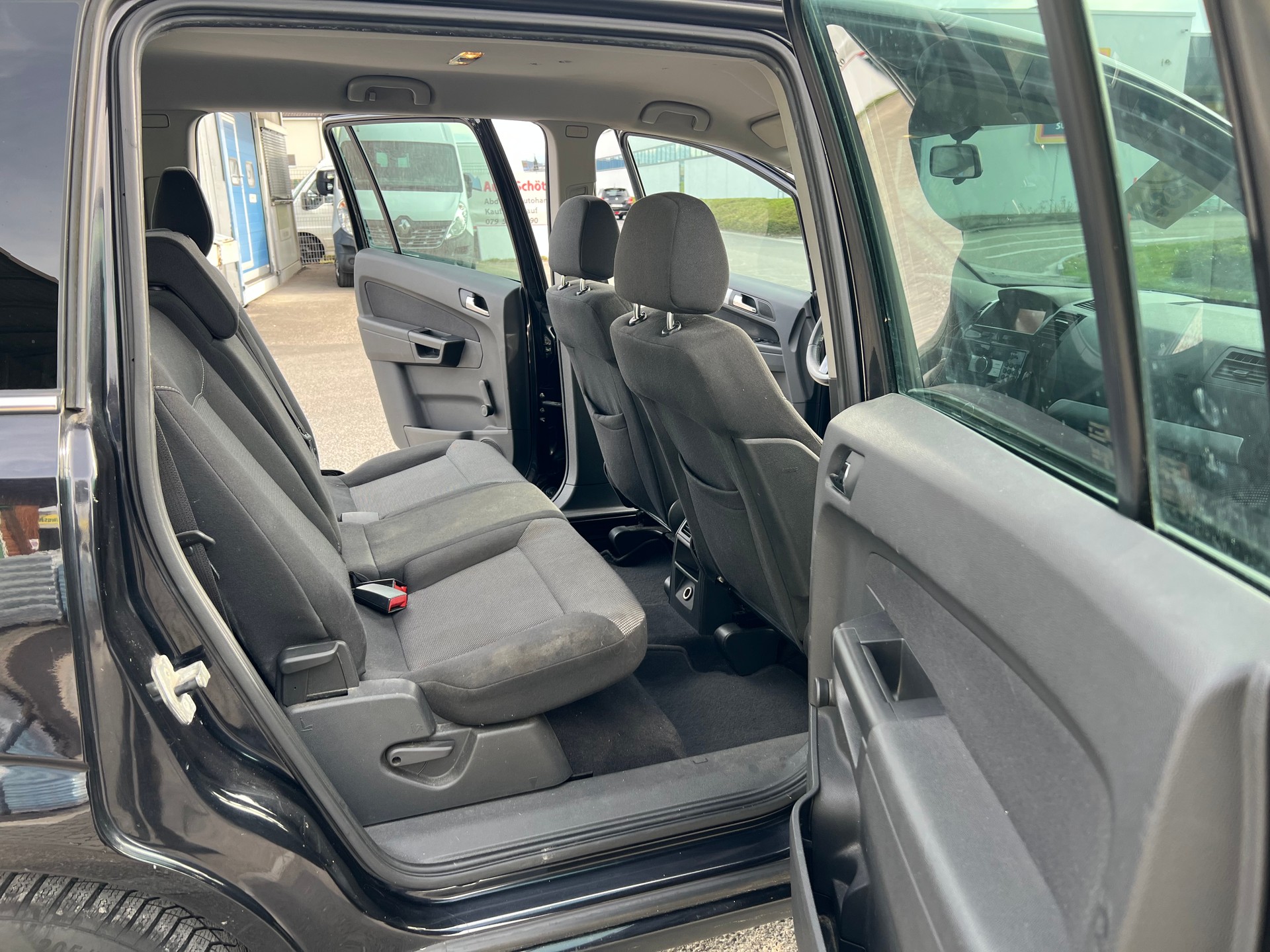 OPEL Zafira 1.7 CDTI Cosmo-image-11