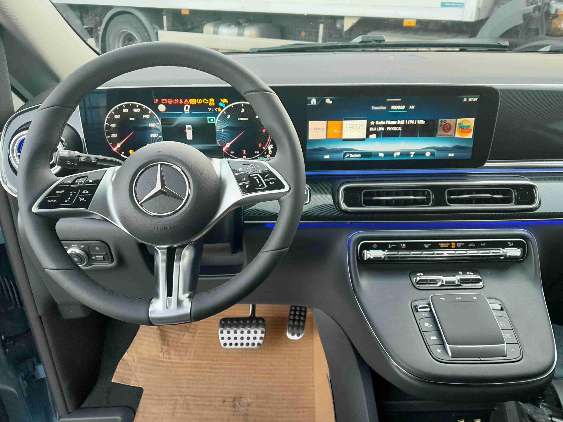 MERCEDES-BENZ V 250d Trend L 4x4-image-9