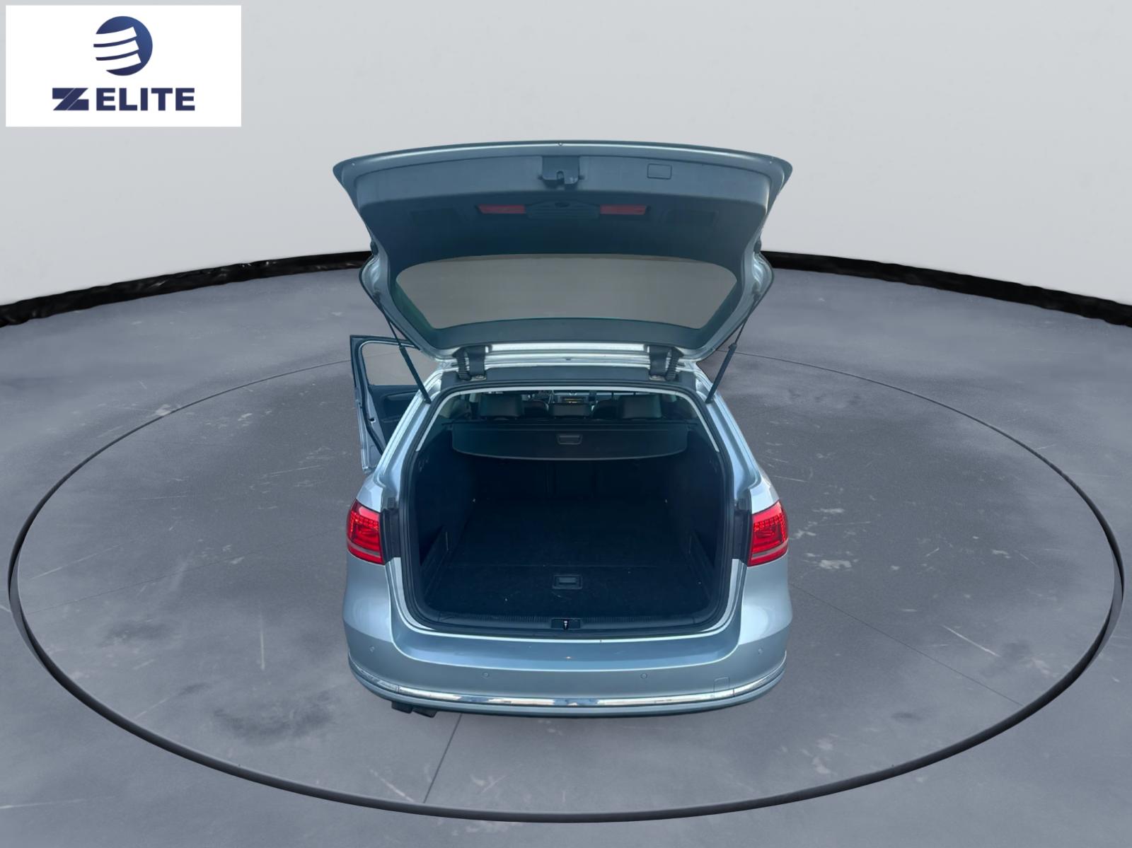 VW Passat Variant 2.0 BlueTDI R-Line Design DSG-image-1
