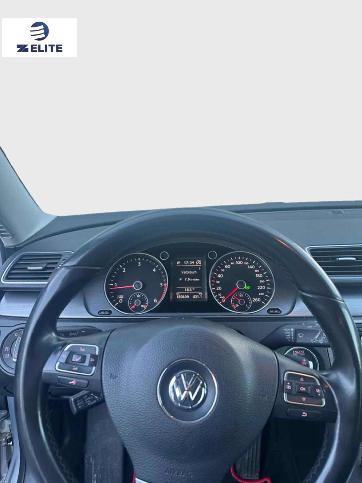 VW Passat Variant 2.0 BlueTDI R-Line Design DSG-image-3