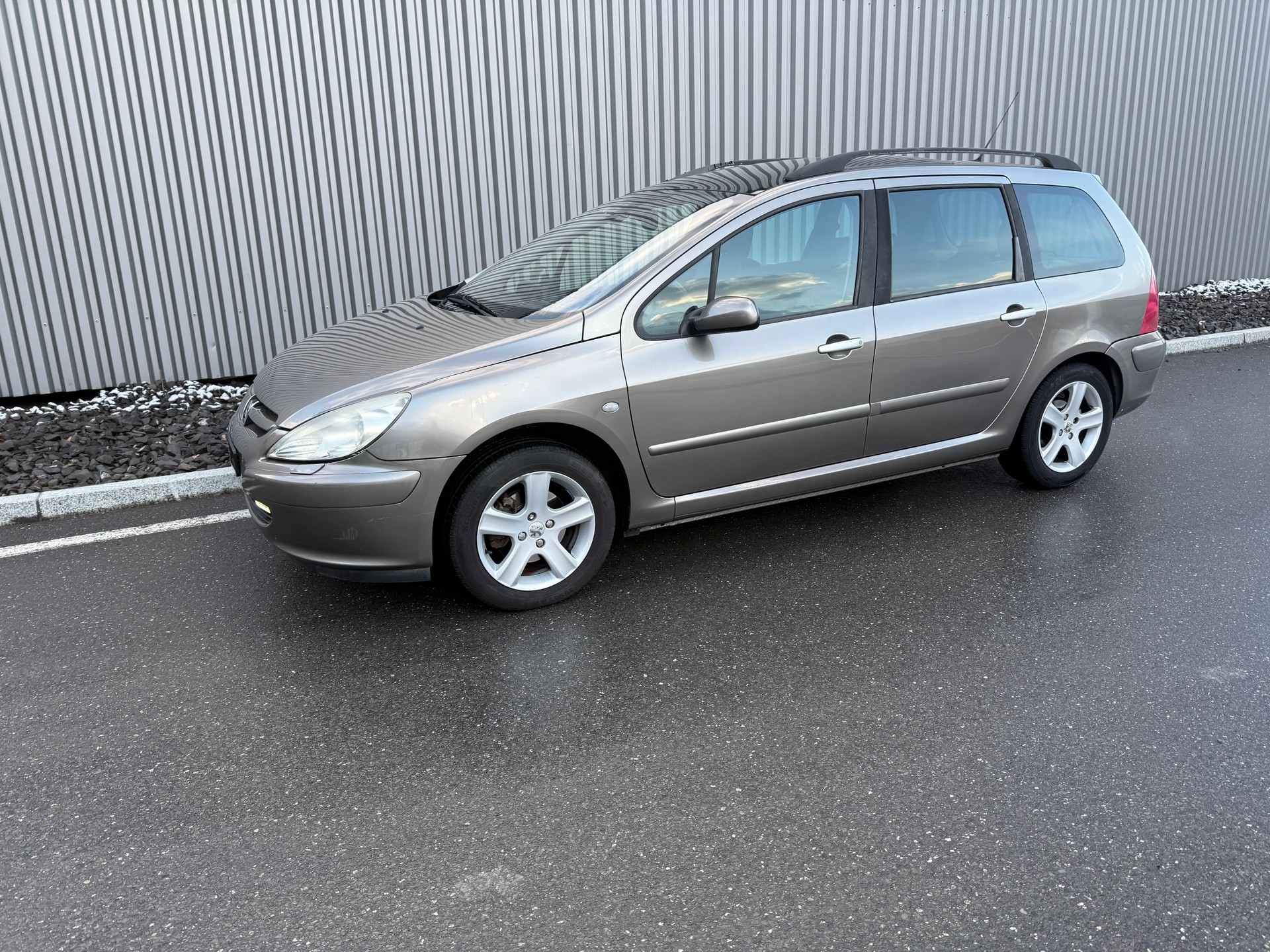 PEUGEOT 307 SW 2.0 16V Premium AUTOMATIQUE