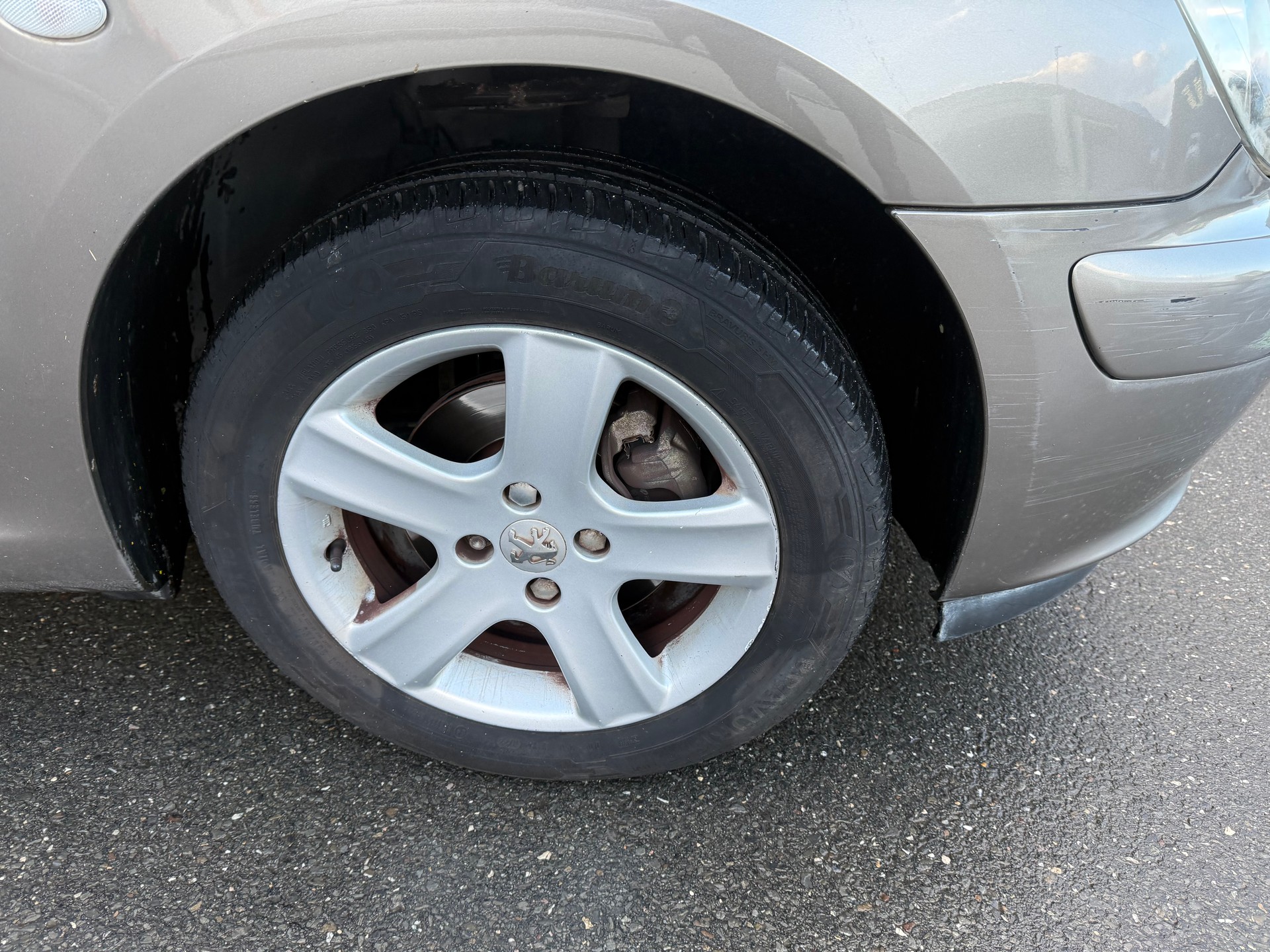PEUGEOT 307 SW 2.0 16V Premium AUTOMATIQUE-image-10