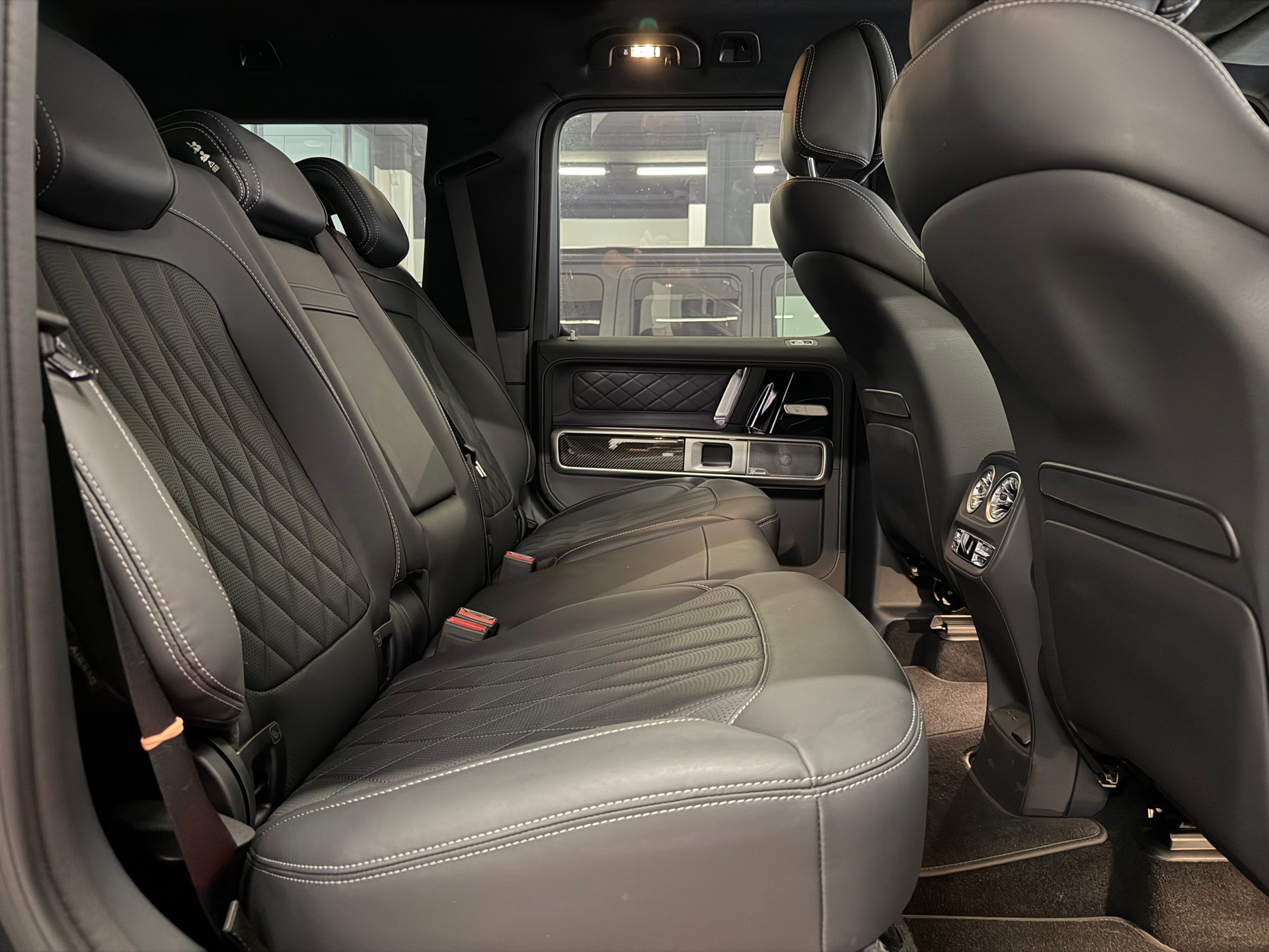 MERCEDES-BENZ G 63 AMG 9G-Tronic-image-27