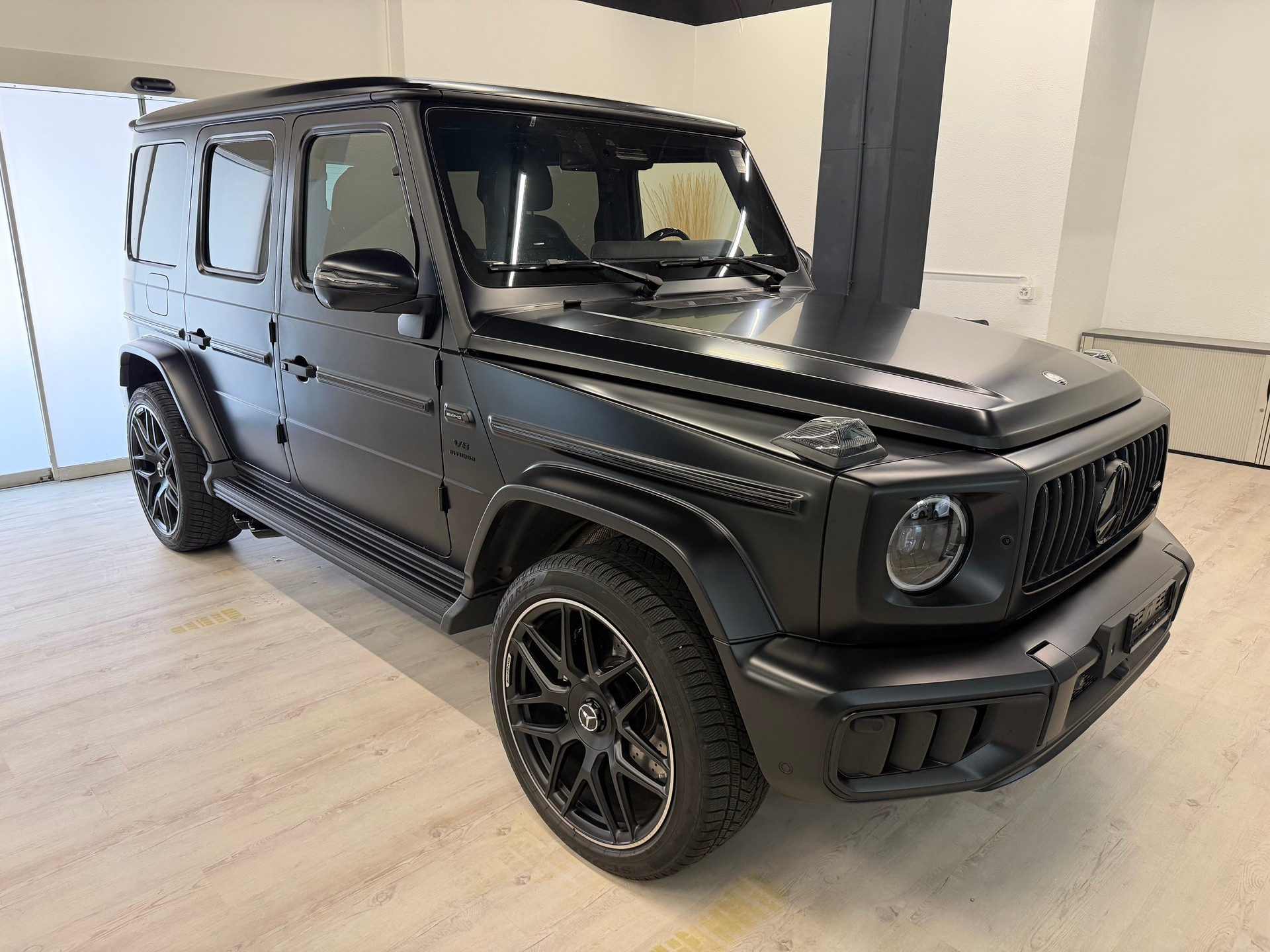 MERCEDES-BENZ G 63 AMG 9G-Tronic-image-8