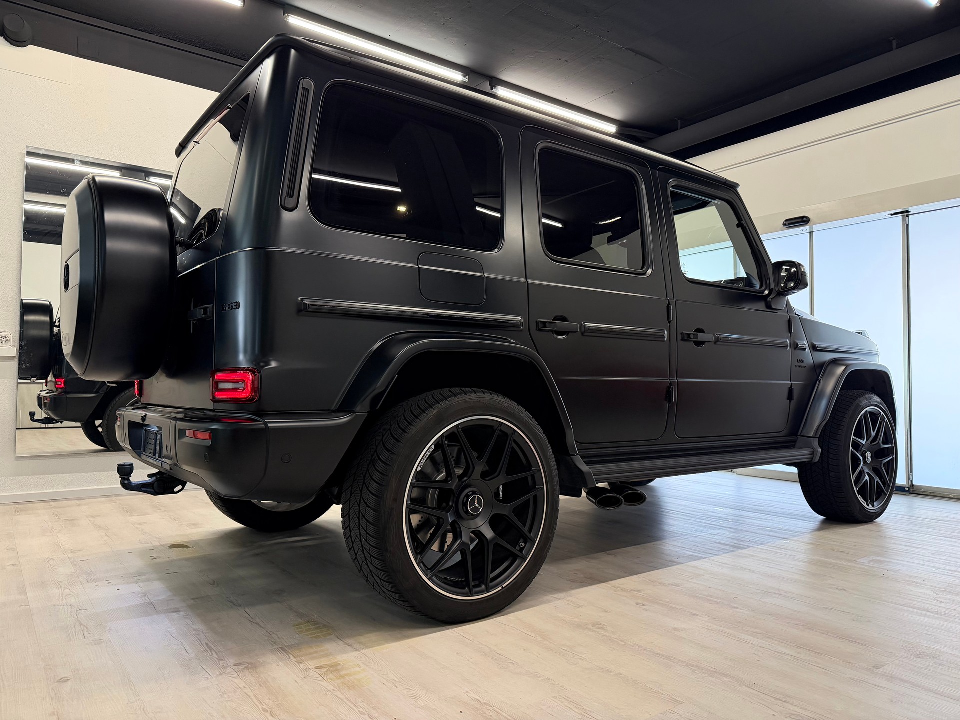 MERCEDES-BENZ G 63 AMG 9G-Tronic-image-14