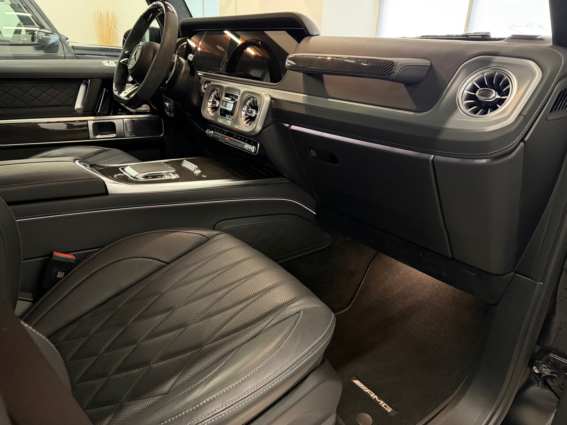 MERCEDES-BENZ G 63 AMG 9G-Tronic-image-28
