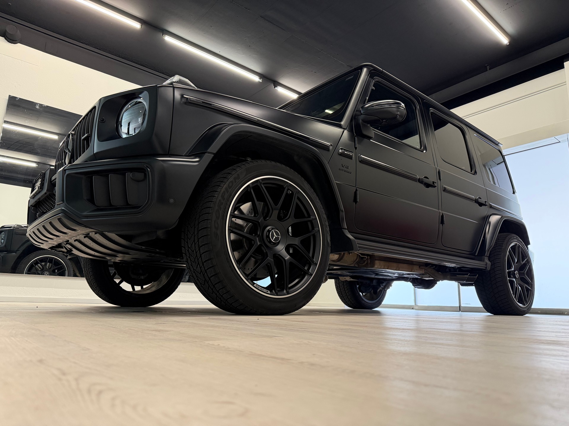 MERCEDES-BENZ G 63 AMG 9G-Tronic-image-4