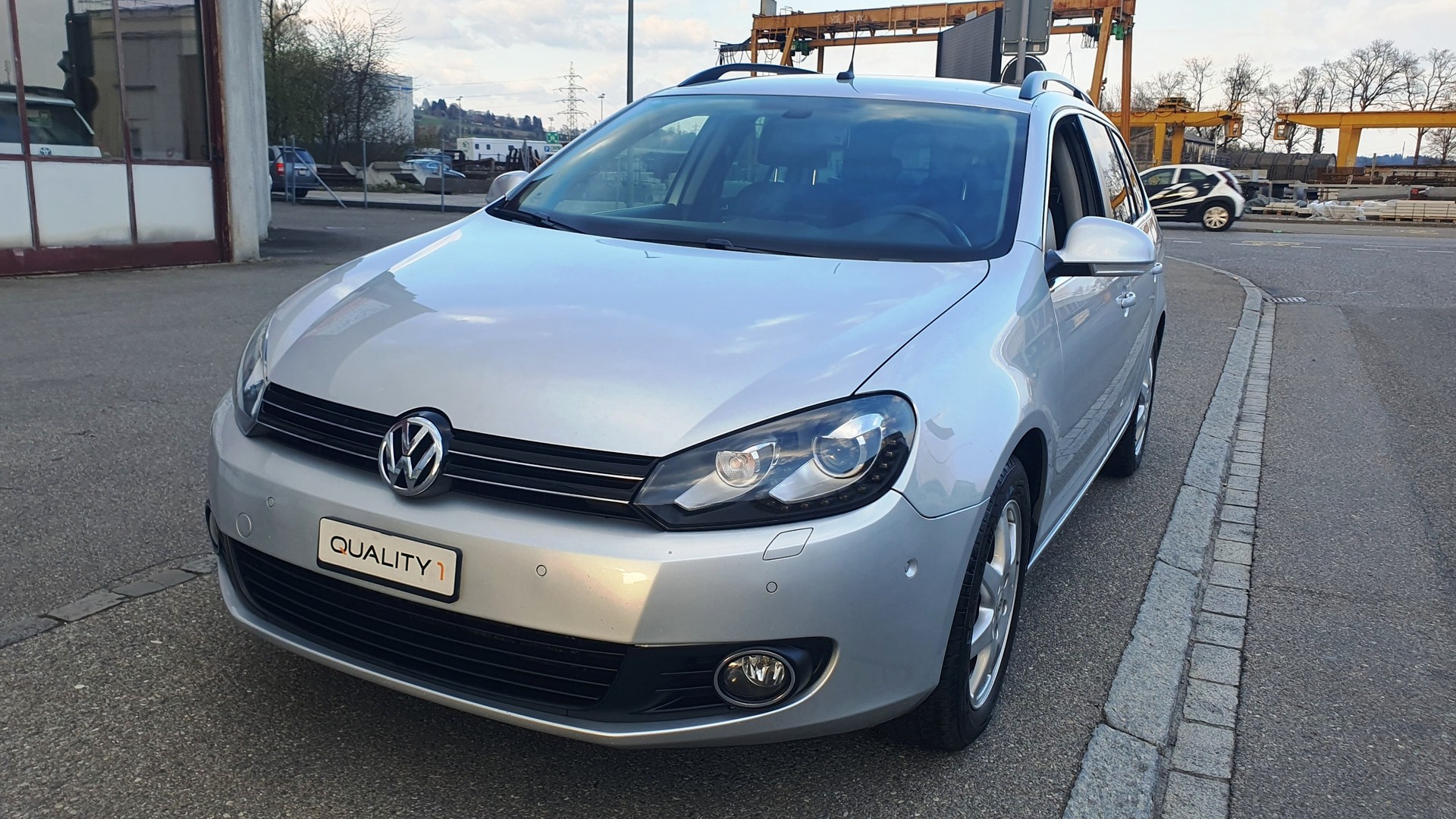 VW Golf Variant 1.4 TSI Comfortline DSG-image-4