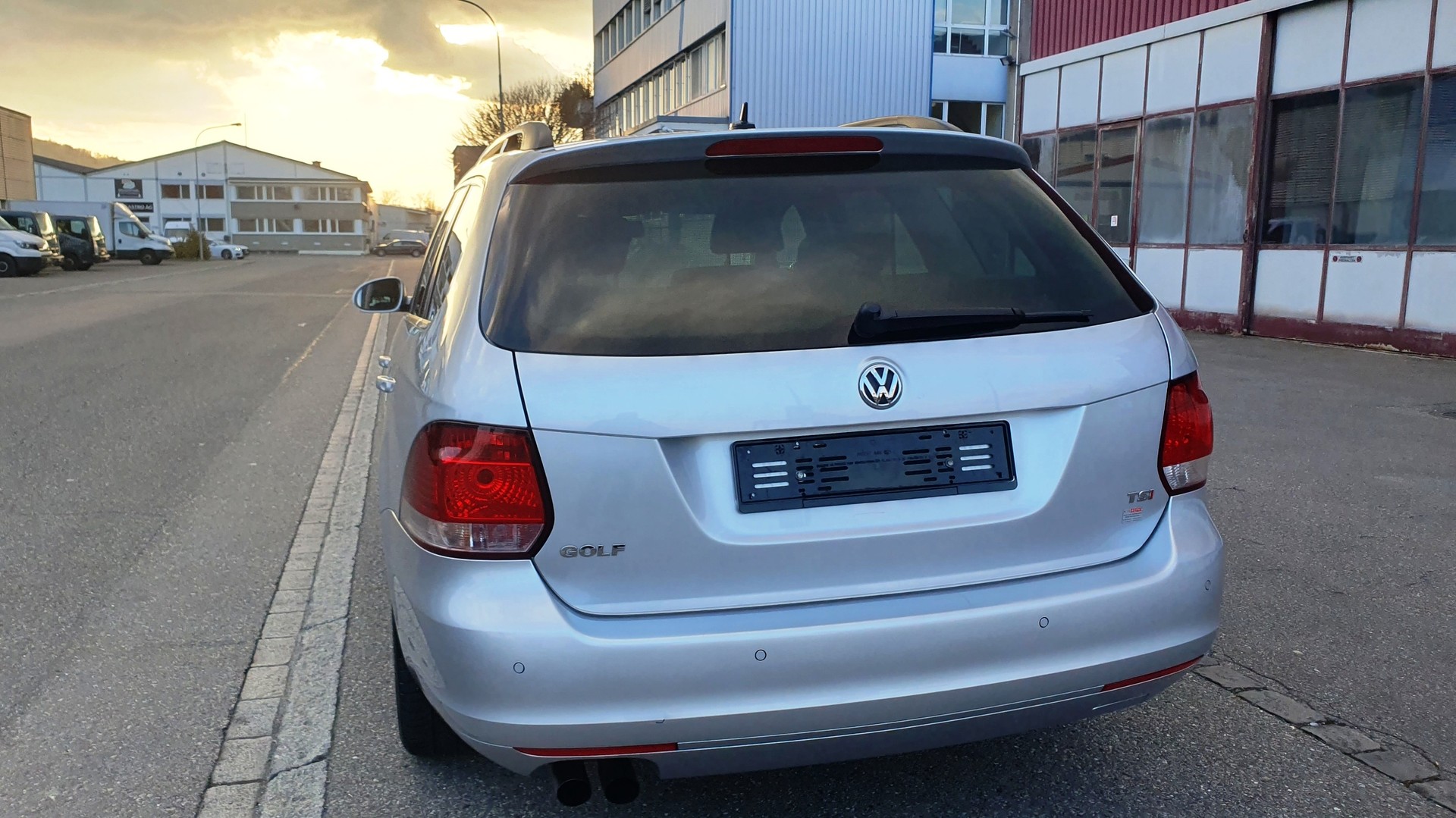 VW Golf Variant 1.4 TSI Comfortline DSG-image-8