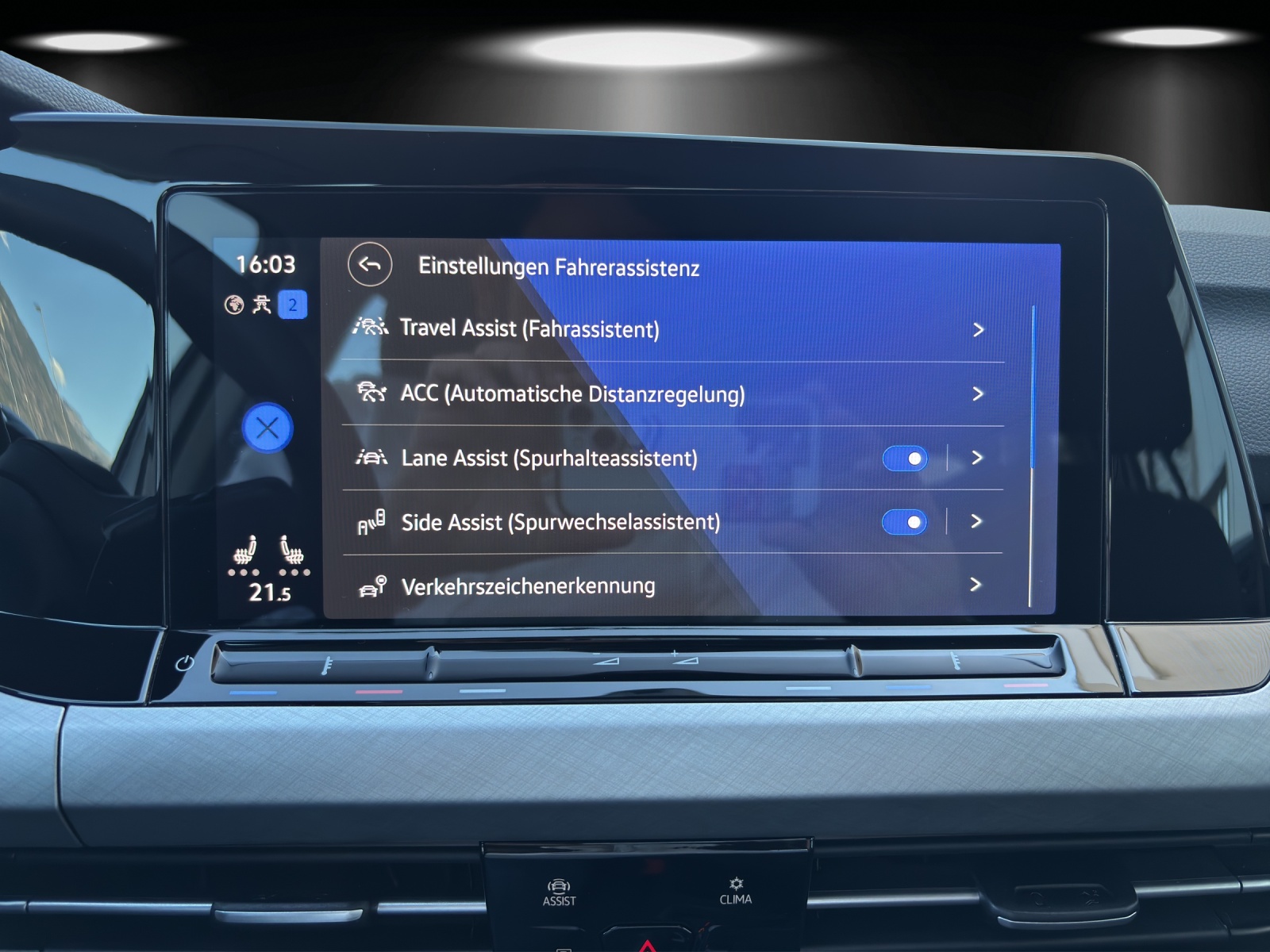 VW Golf Variant 1.0 eTSI mHEV Life DSG-image-15