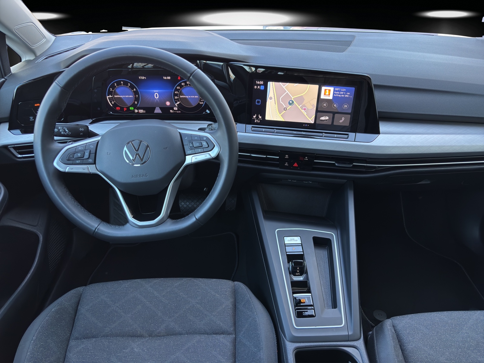 VW Golf Variant 1.0 eTSI mHEV Life DSG-image-10