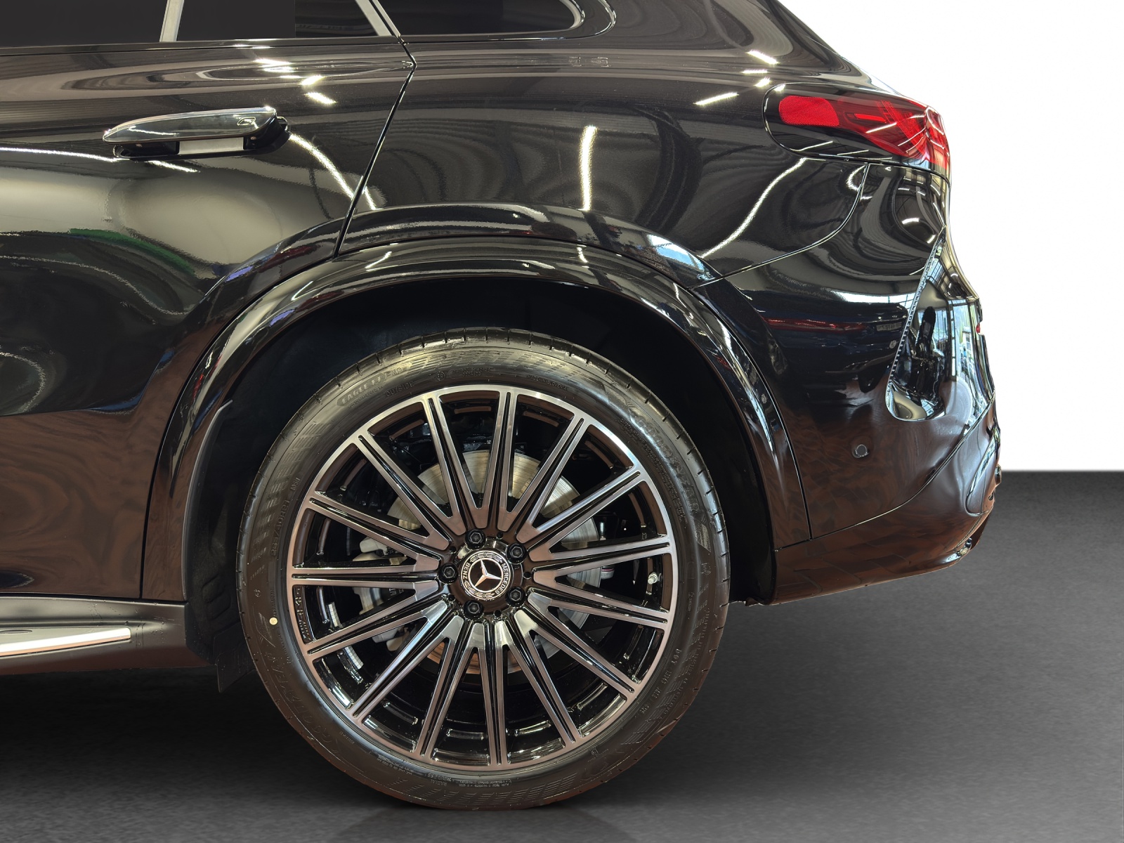 MERCEDES-BENZ GLC 400 4MATIC 94 kWh EQ-image-21