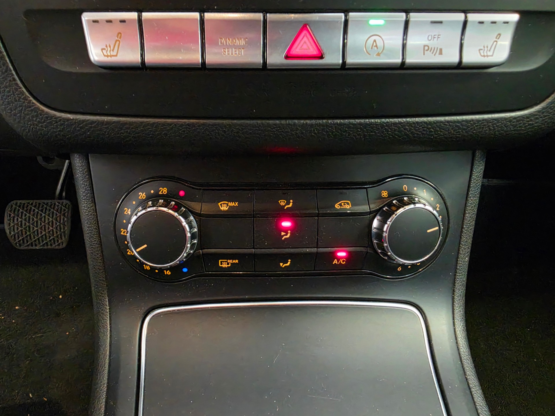 MERCEDES-BENZ B 180 Urban 7G-DCT-image-10