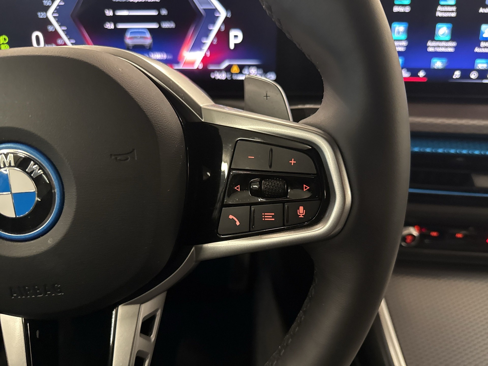BMW 330e x Drive Berline Steptronic M Sport-image-15