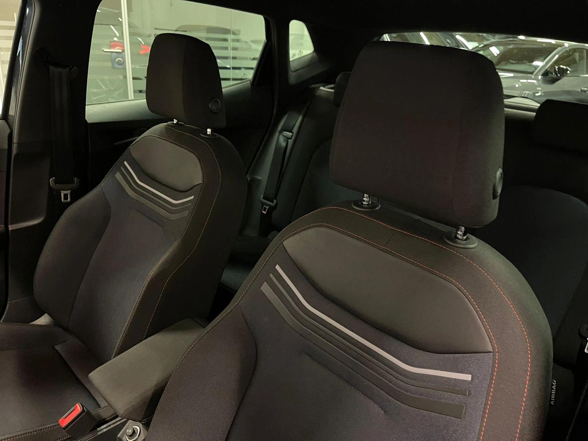 SEAT Ibiza 1.0 TSI 110 FR DSG-image-11