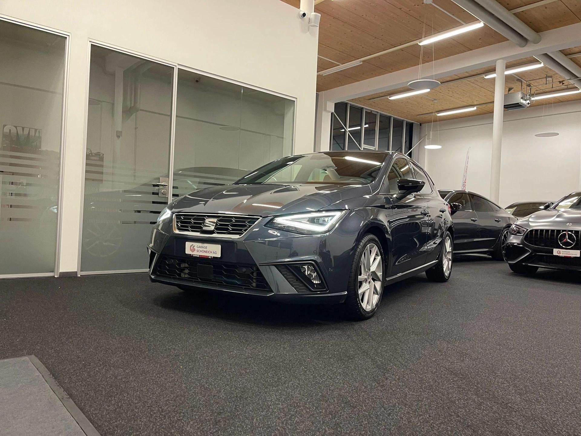 SEAT Ibiza 1.0 TSI 110 FR DSG-image-0