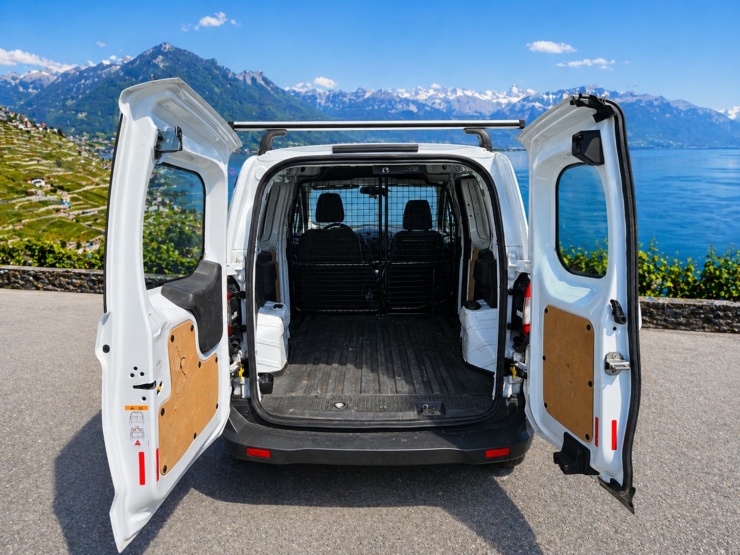 FORD Transit Courier Van 1.0 EcoBoost Trend-image-4