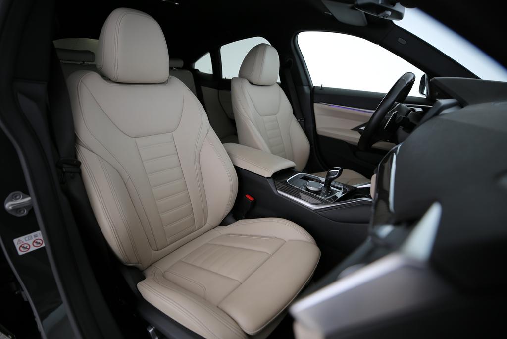 BMW M440i xDrive Gran Coupé-image-13