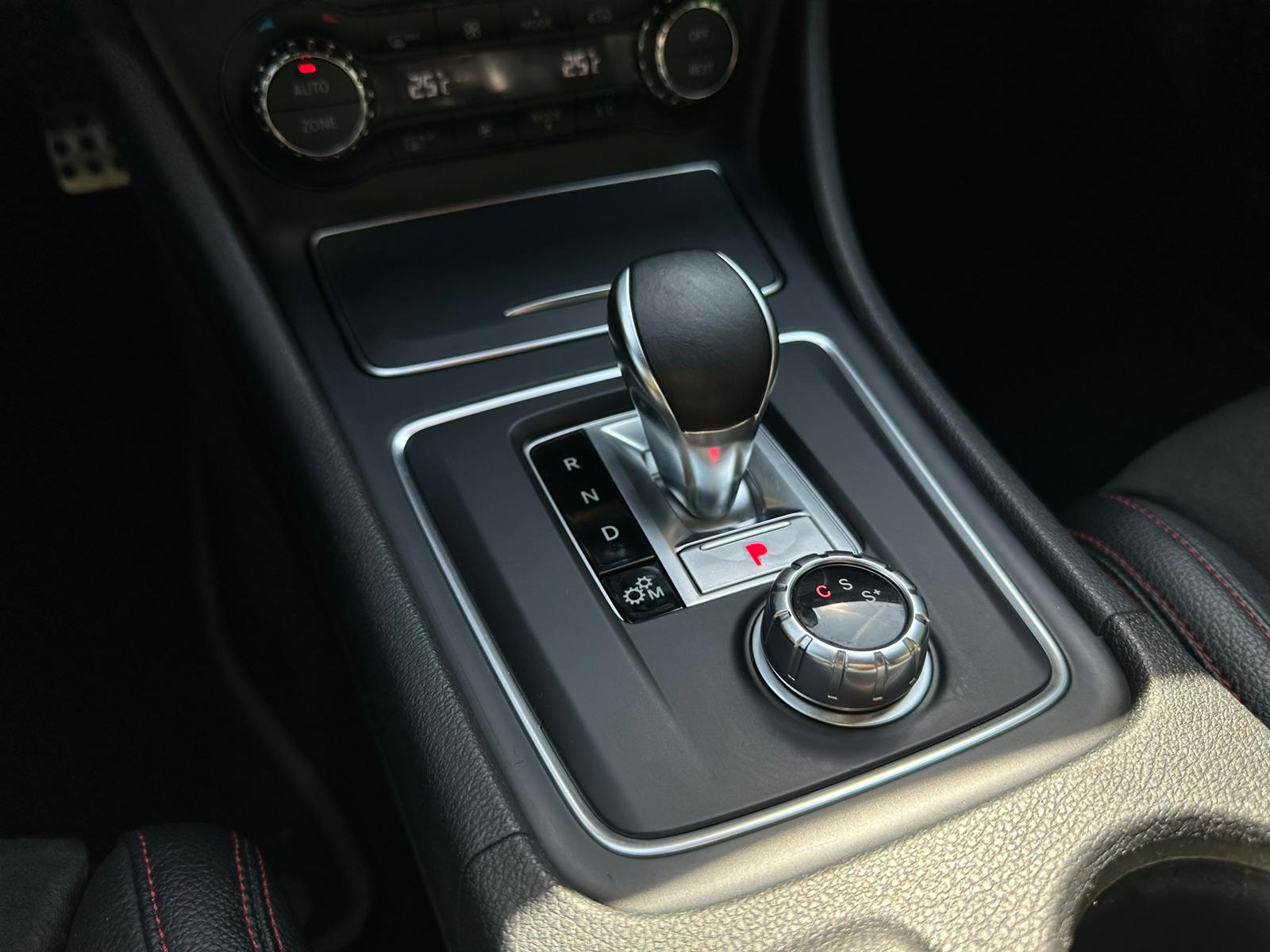 MERCEDES-BENZ A 45 AMG 4Matic Speedshift 7G-DCT-image-21