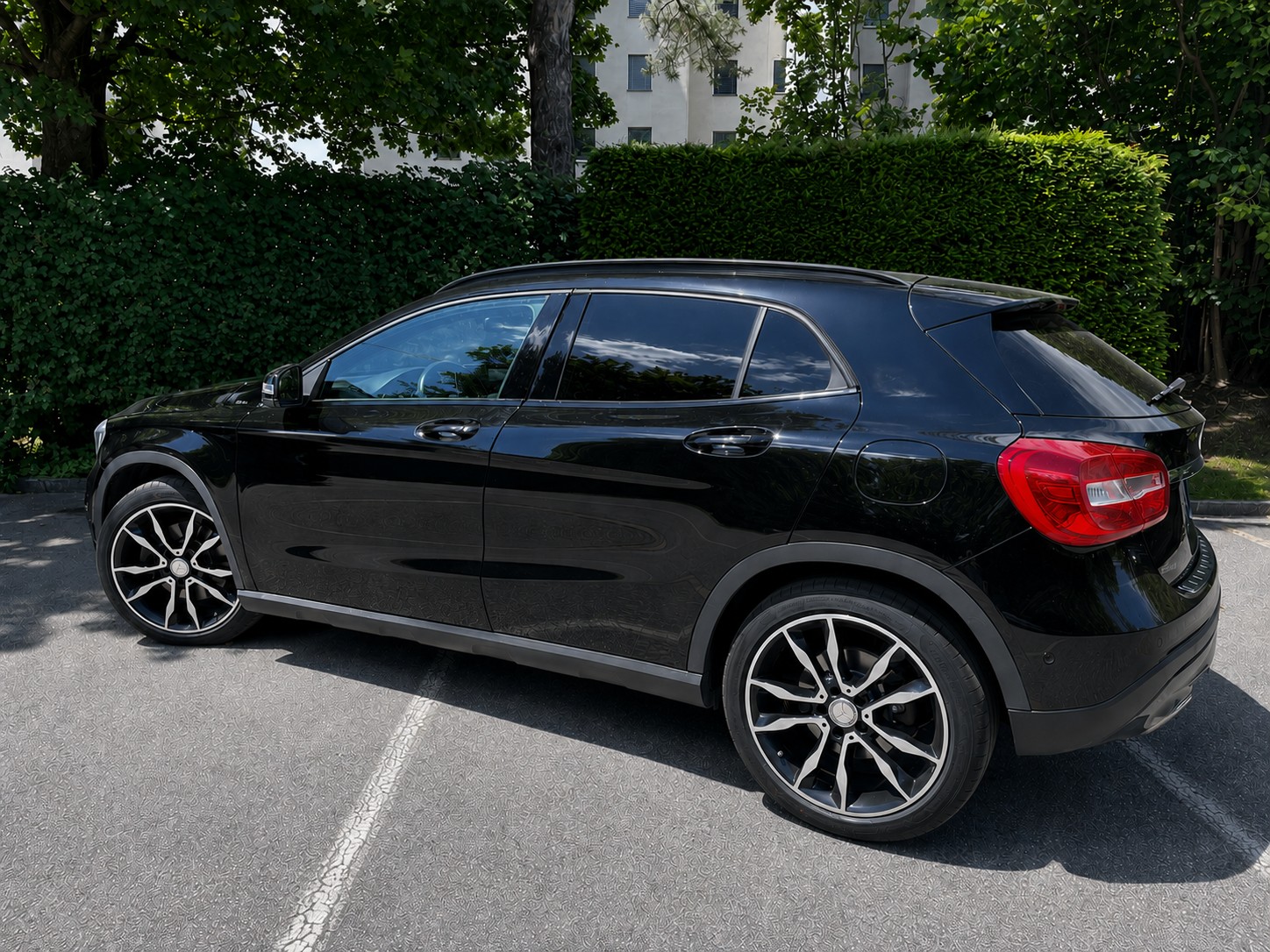 MERCEDES-BENZ GLA 250 Urban 4m-image-0