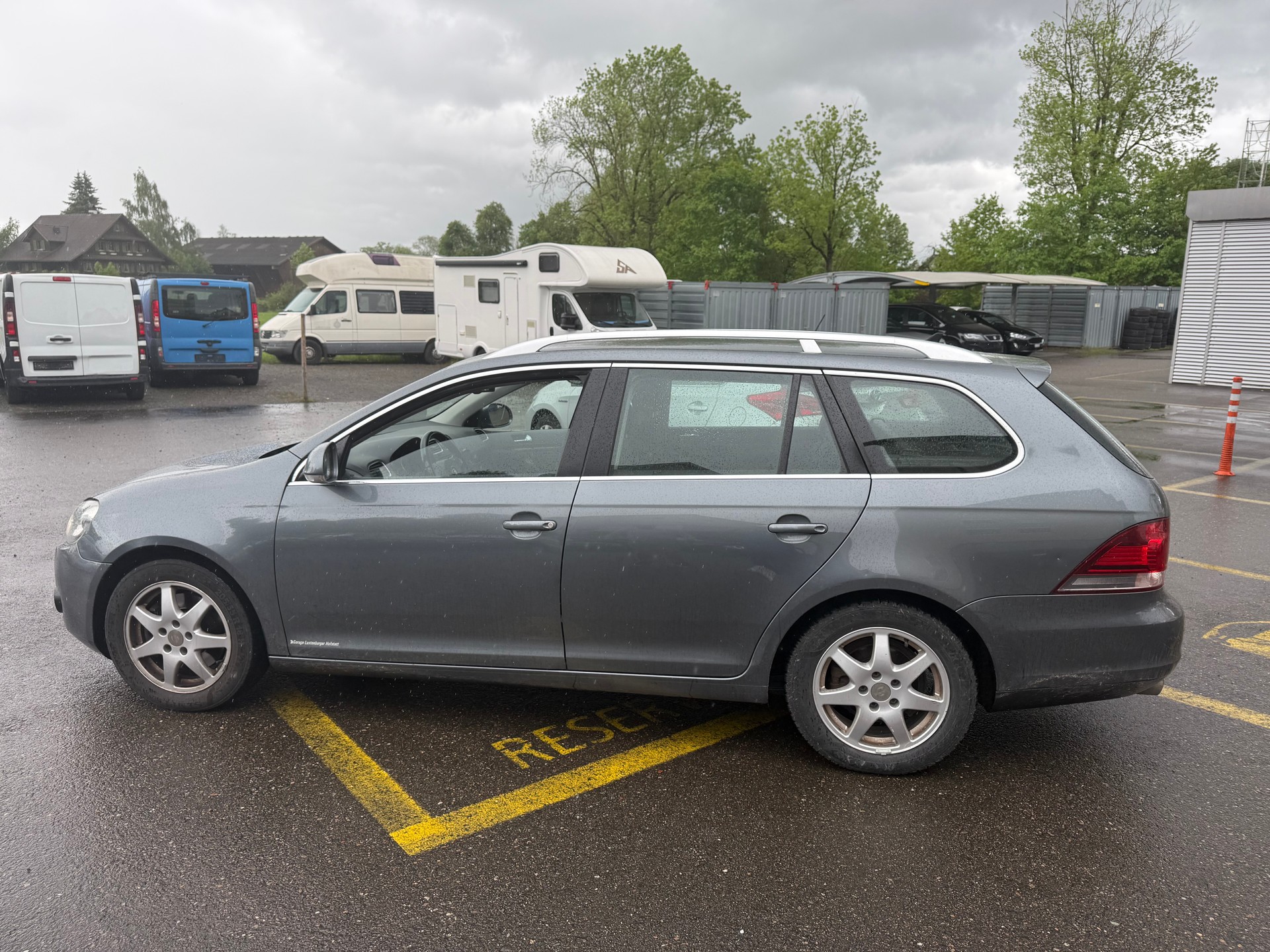VW Golf Variant 1.6 TDI Value 4Motion-image-3