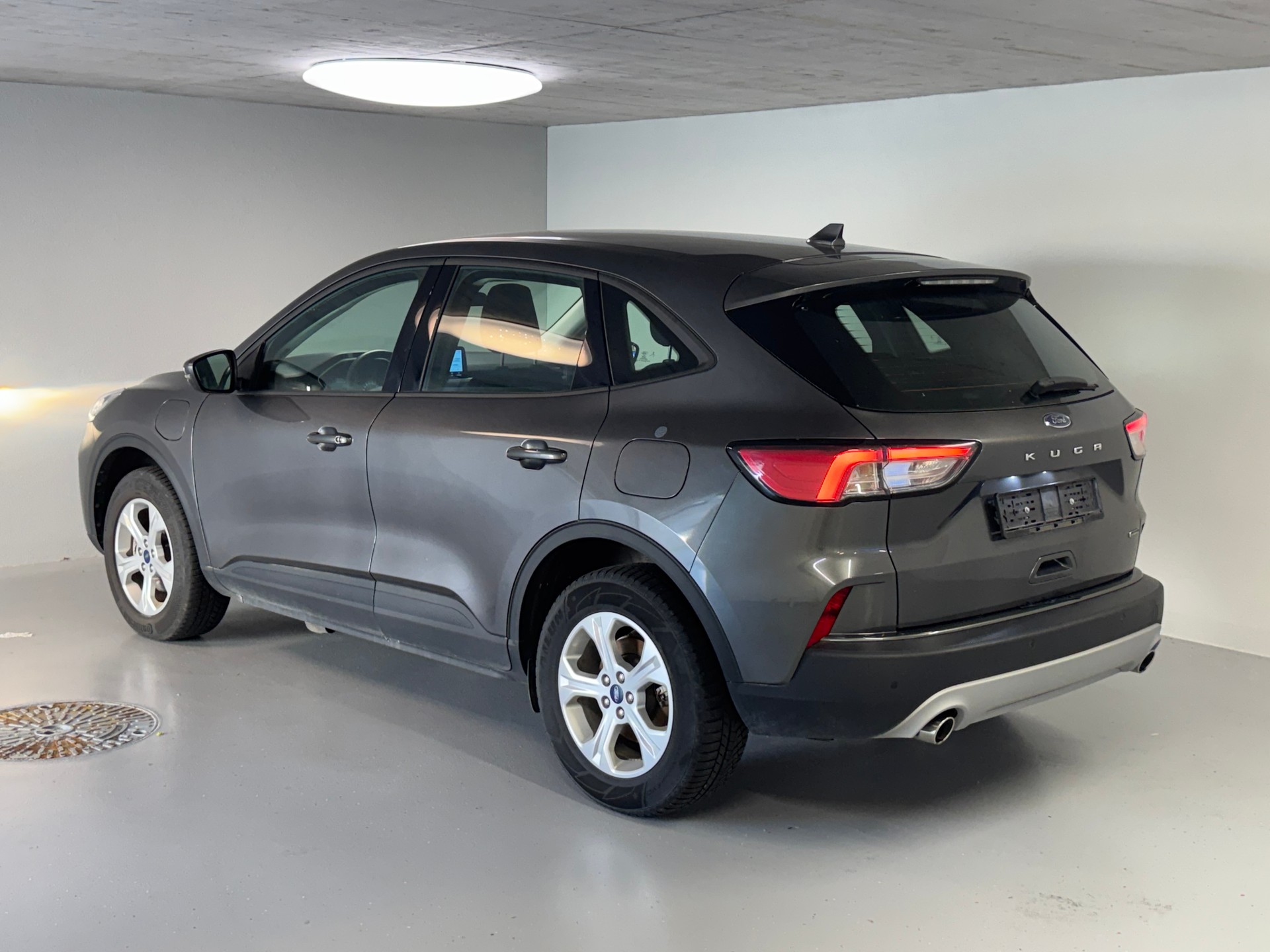 FORD Kuga 2.5 PHEV Cool & Connect 2WD-image-3