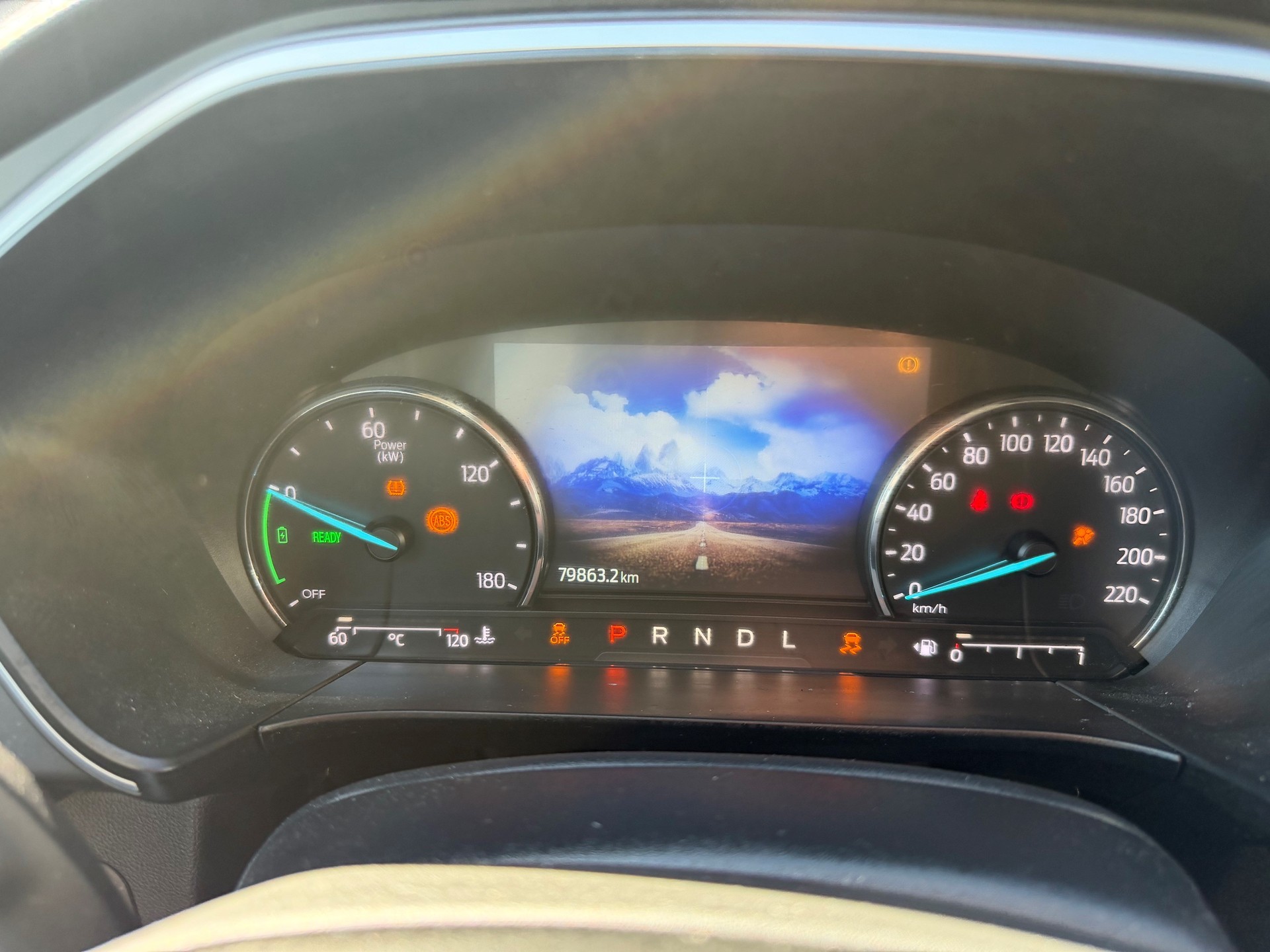 FORD Kuga 2.5 PHEV Cool & Connect 2WD-image-8
