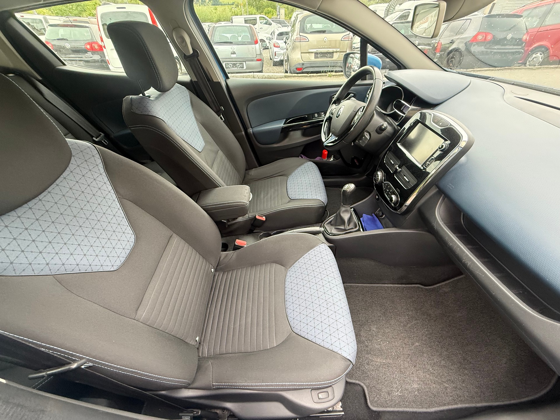 RENAULT Clio 1.5 dCi Dynamique-image-7