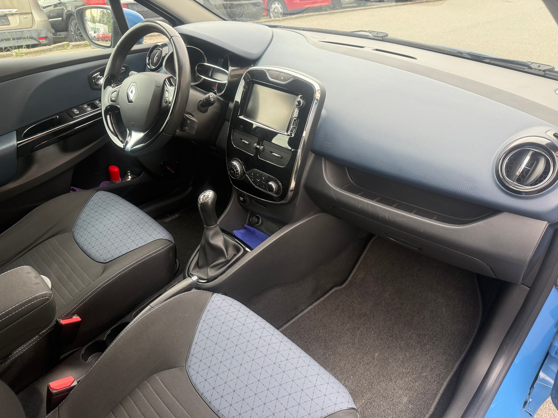 RENAULT Clio 1.5 dCi Dynamique-image-6