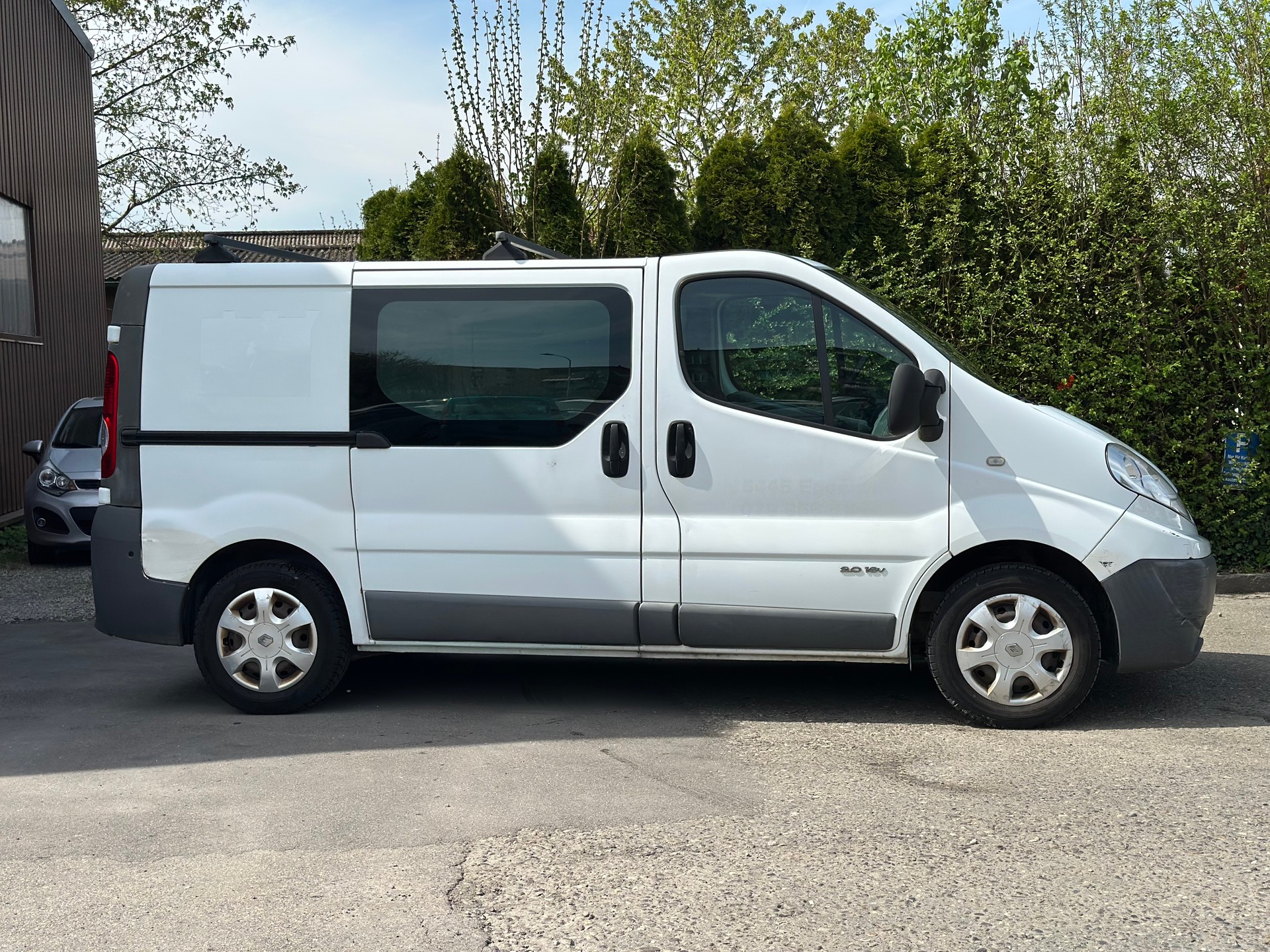 RENAULT Trafic 2.0i 2.9t L1H1-image-1