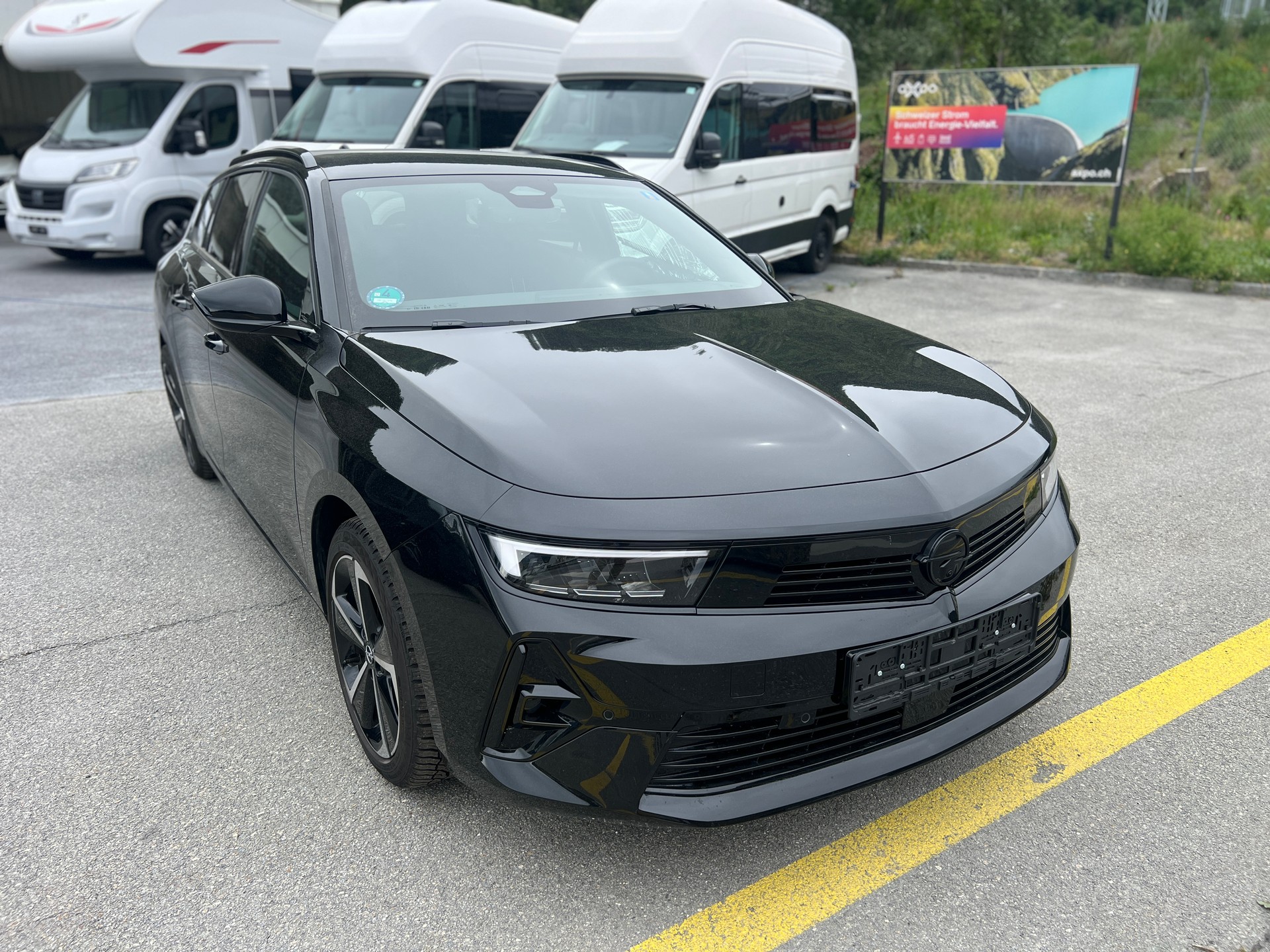 OPEL Astra Sports Tourer 1.2i Turbo GS-image-0