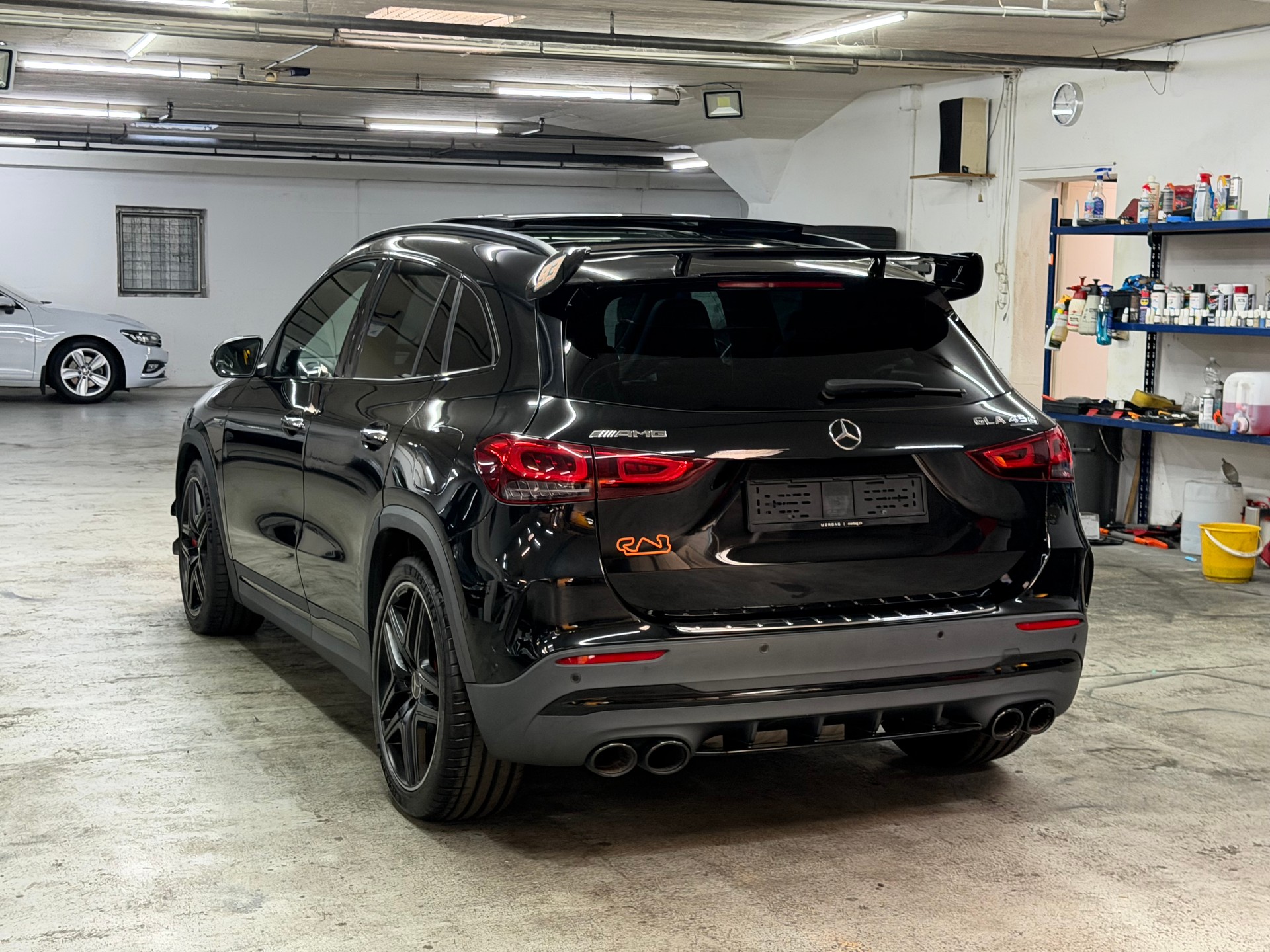 MERCEDES-BENZ GLA 45 S AMG 4Matic+ PERFORMANCE PAKET-image-3