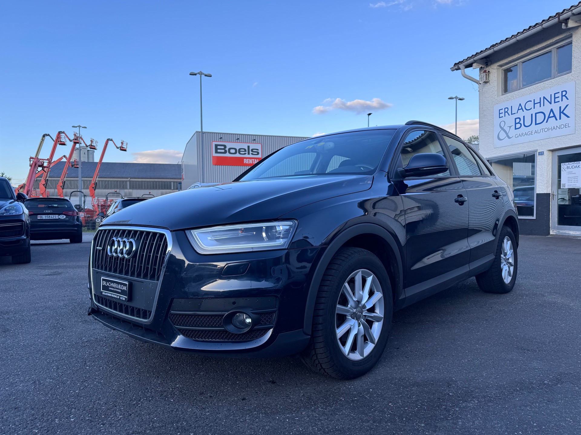 AUDI Q3 2.0 TDI quattro S-tronic-image-1
