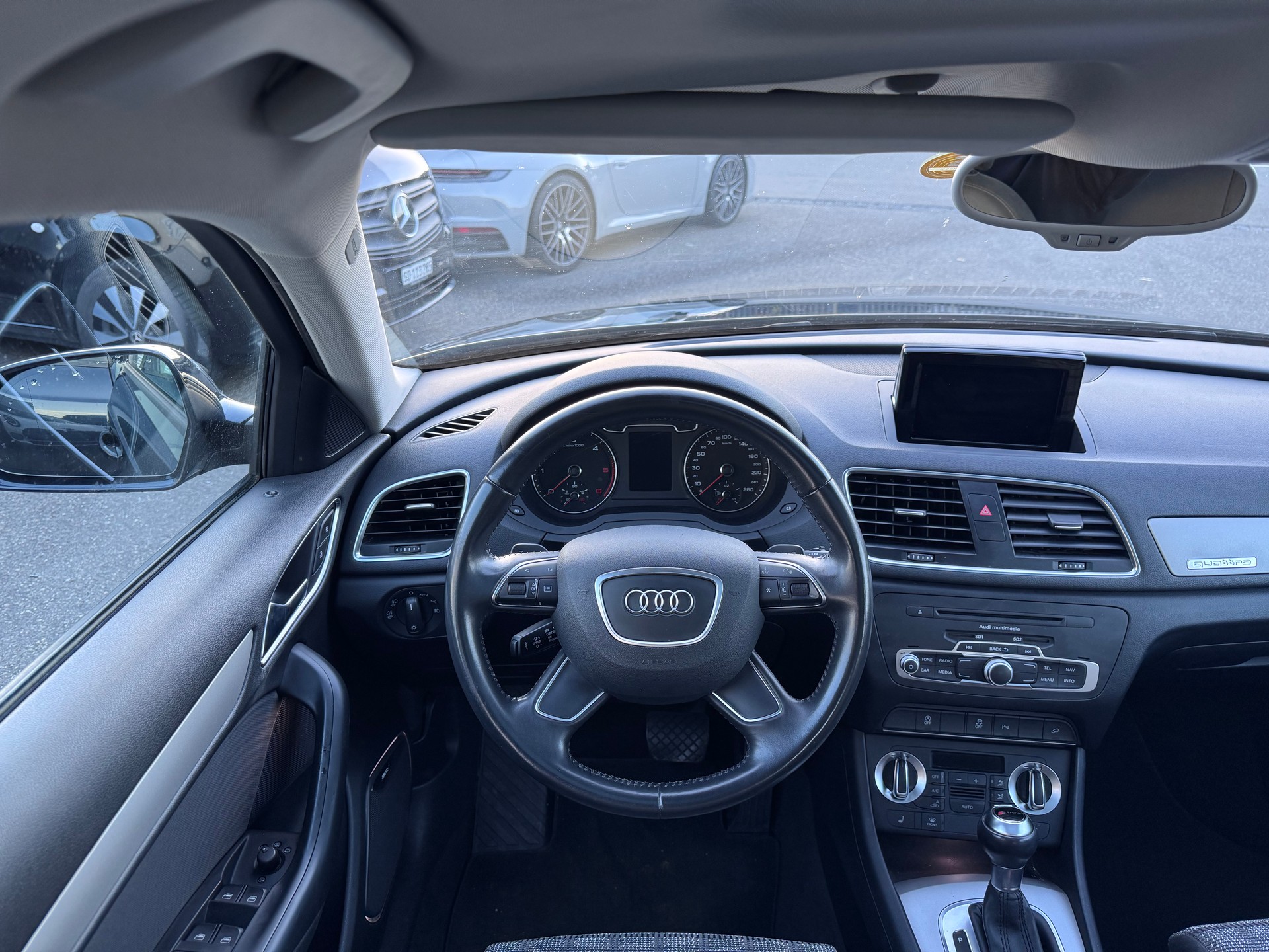 AUDI Q3 2.0 TDI quattro S-tronic-image-9