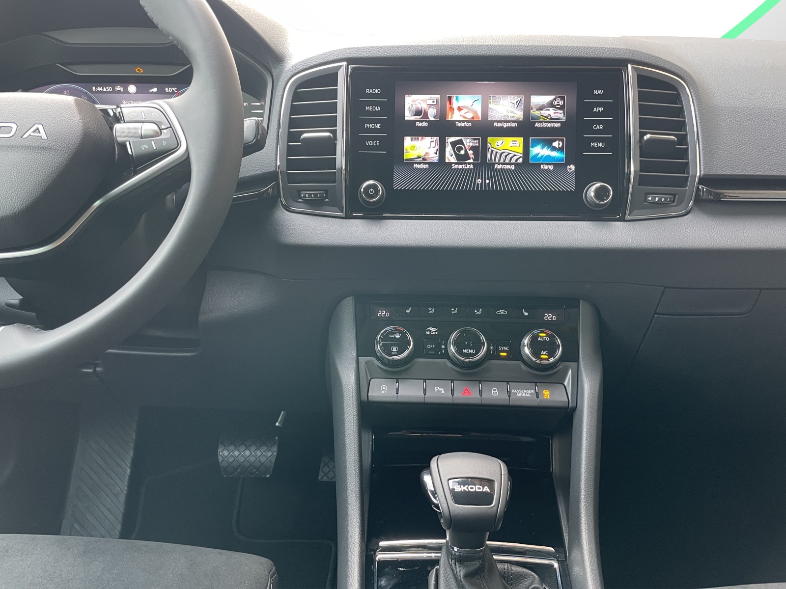 SKODA Karoq 1.5 TSI Dynamic DSG-image-10