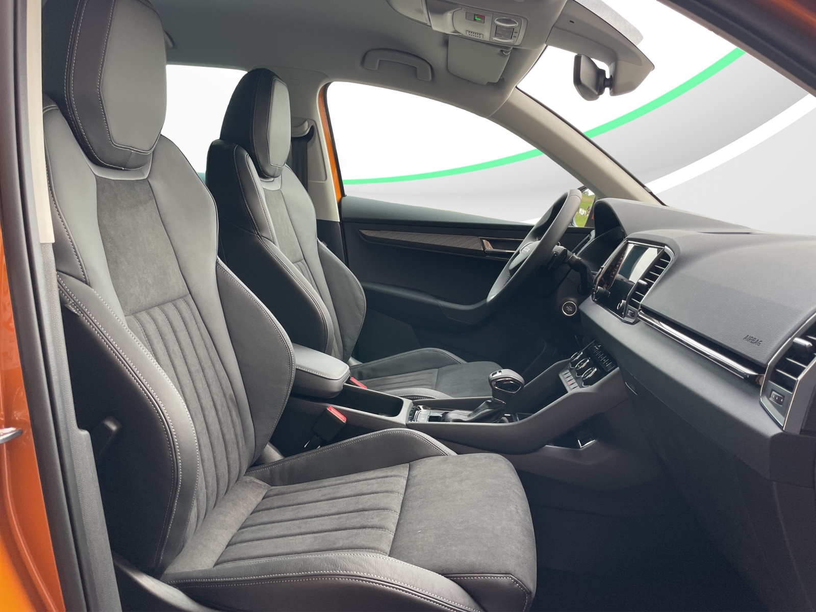 SKODA Karoq 1.5 TSI Dynamic DSG-image-12